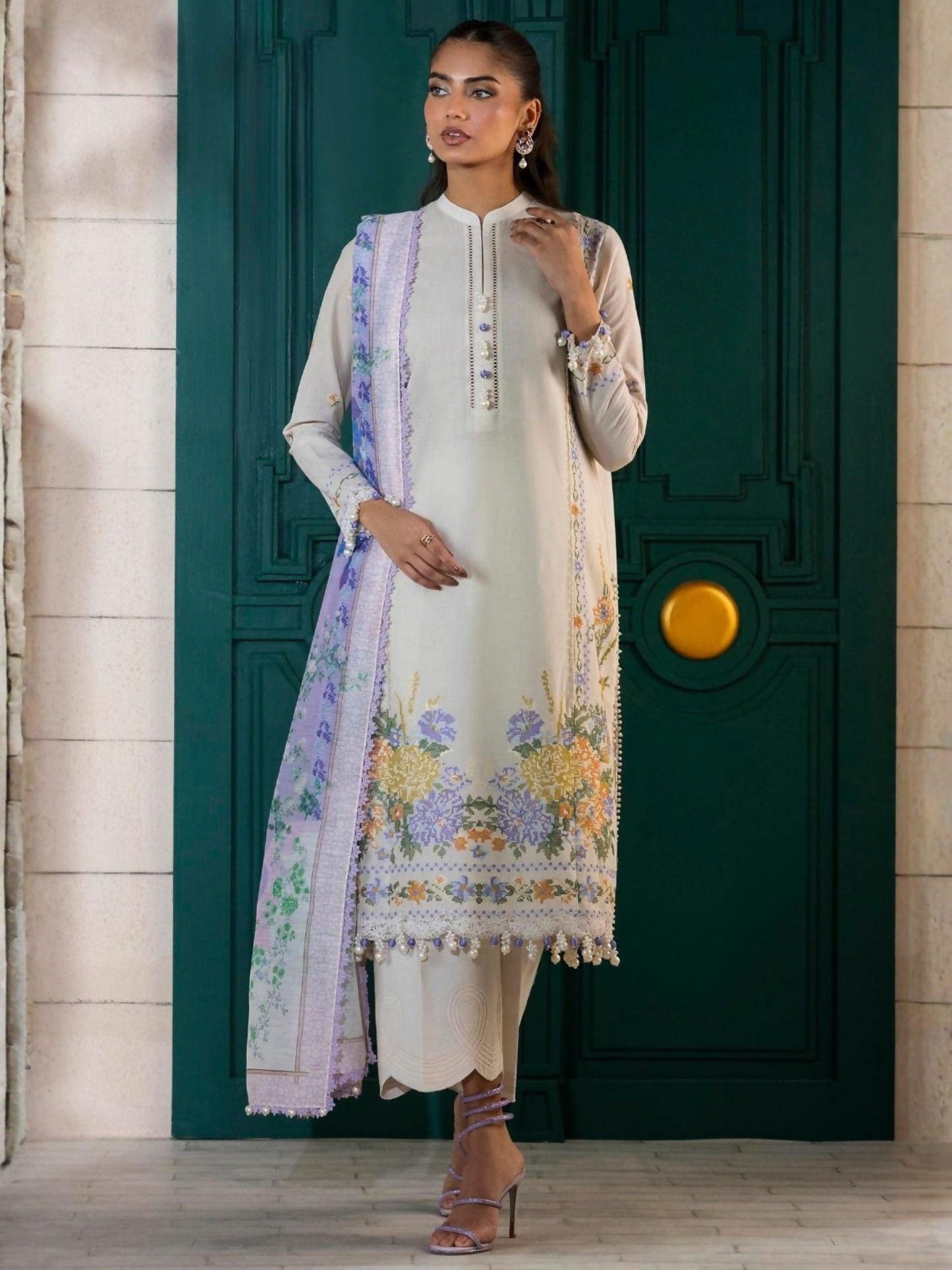 Sana Safinaz Lawn Embroidered Unstitched 3-Piece Suit-M251-012A-3CV