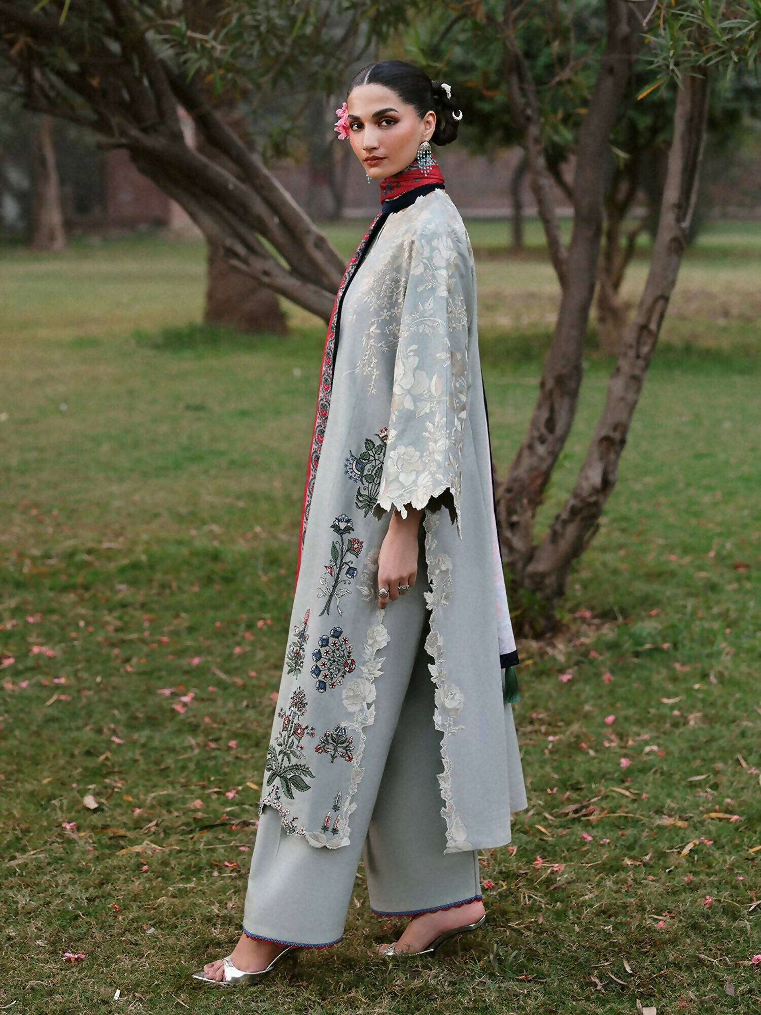 Jugnu By Hussain Rehar Khaddar'25 Embroidered Unstitched 3-Piece Suit-Heran