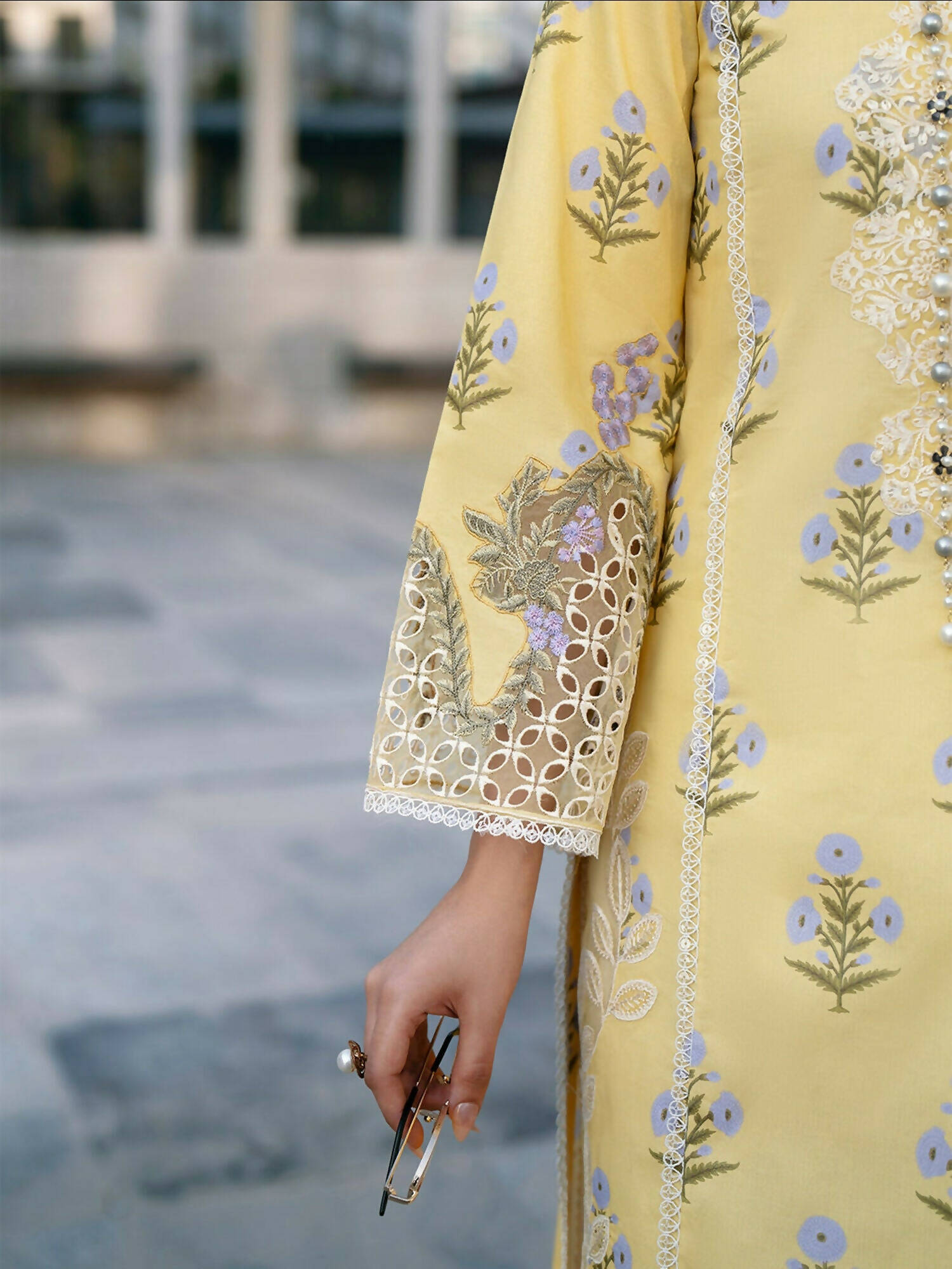 Mahnur Broadway Luxury Lawn'26 Embroidered Unstitched 3-Piece Suit-BW-006