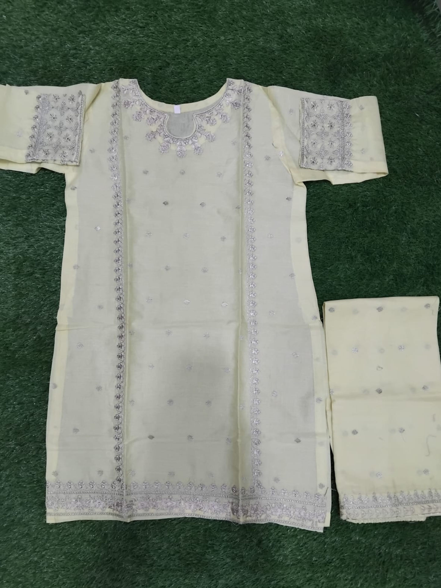 Yellow Bin Shaukat Pima Lawn Embroidered Stitched 2-Piece Suit