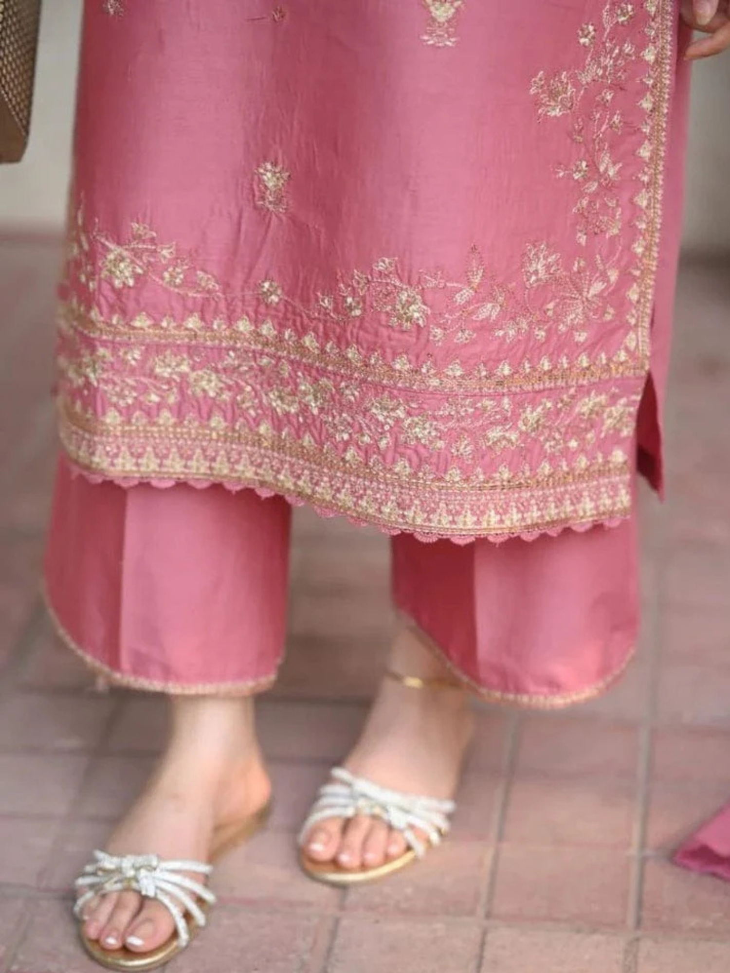 Pink Silai Libas Linen Embroidered Stitched 3-Piece Suit-Aarzoo