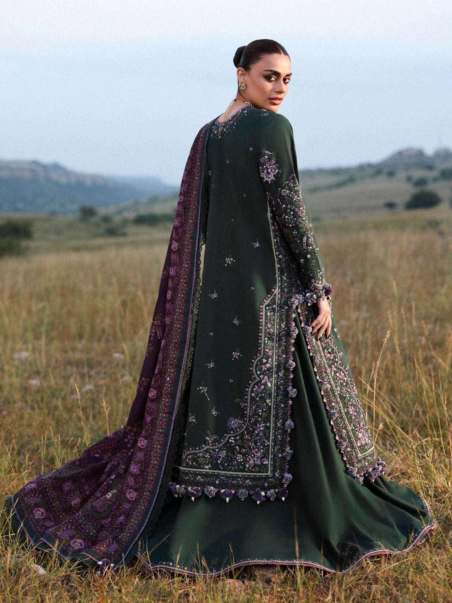 Hussain Rehar Khaddar'25 Embroidered Unstitched 3-Piece Suit-Gulbasi