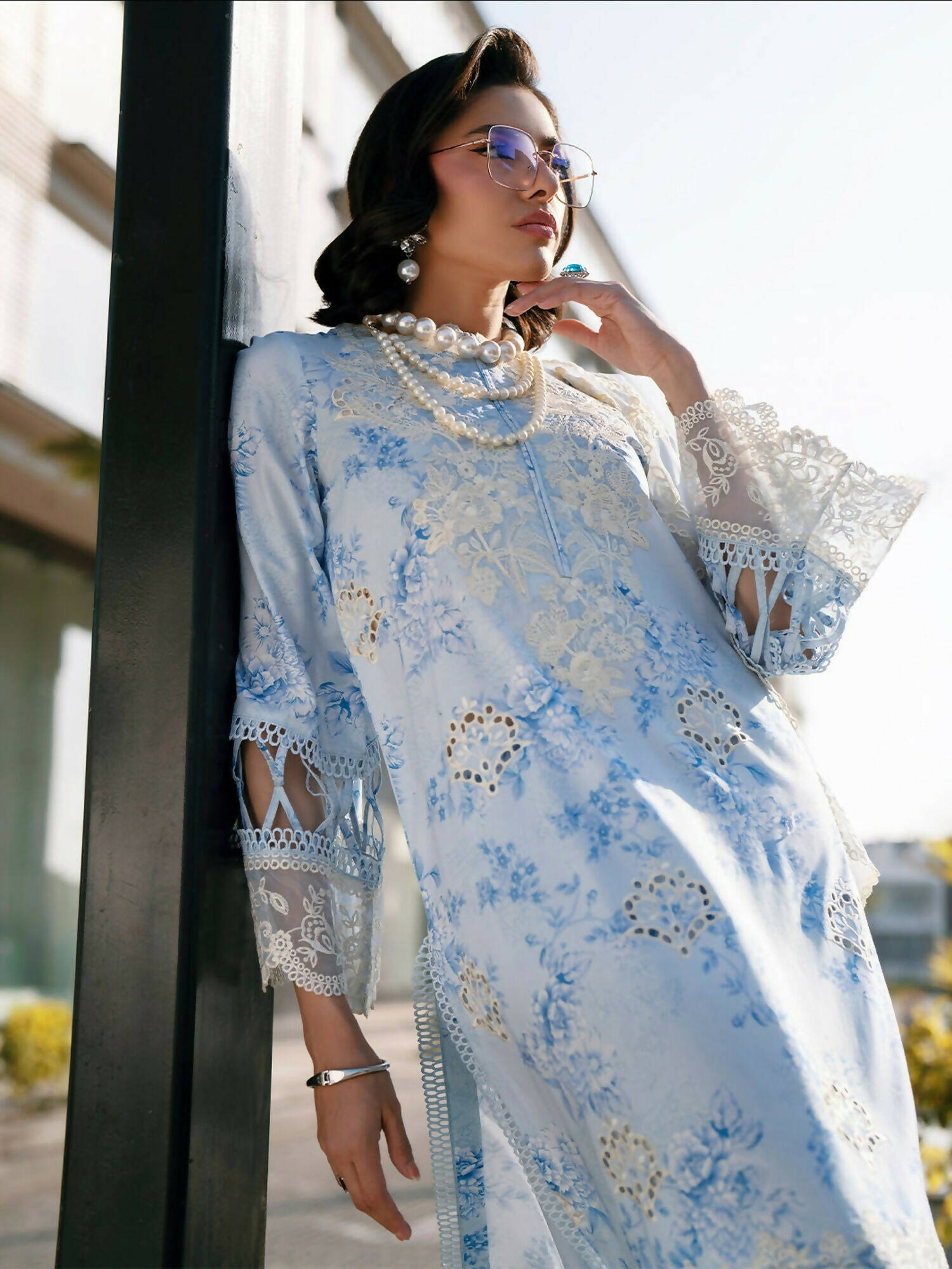 Mahnur Broadway Luxury Lawn'26 Embroidered Unstitched 3-Piece Suit-BW-001