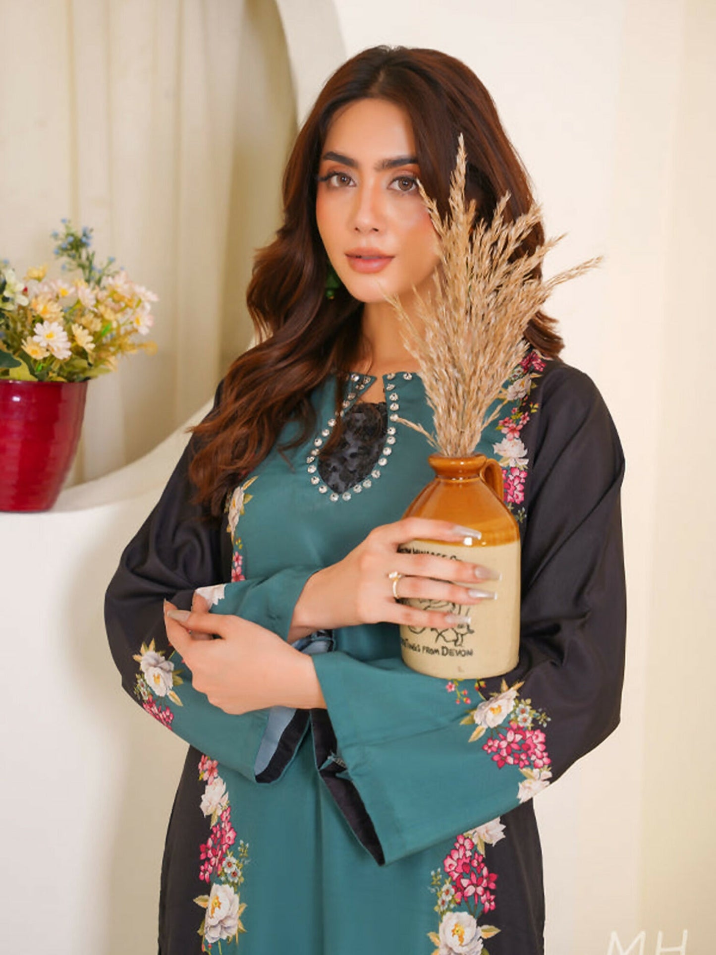 MH Cloth House Poly Lawn Printed Stitched 2-Piece Suit-Sabzaar