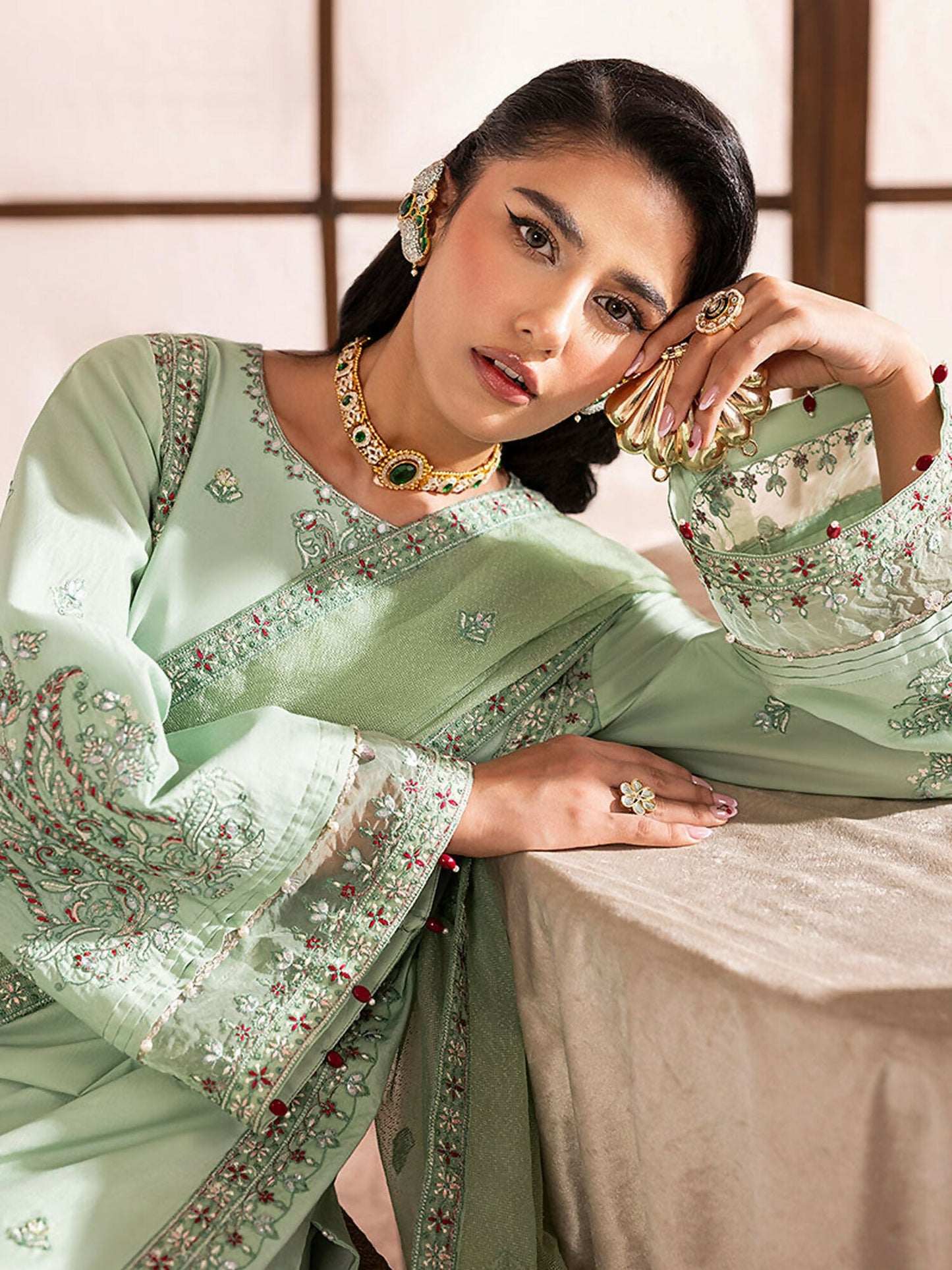 Shurooq L’amore Lawn Embroidered Stitched 3-Piece Suit-Evee