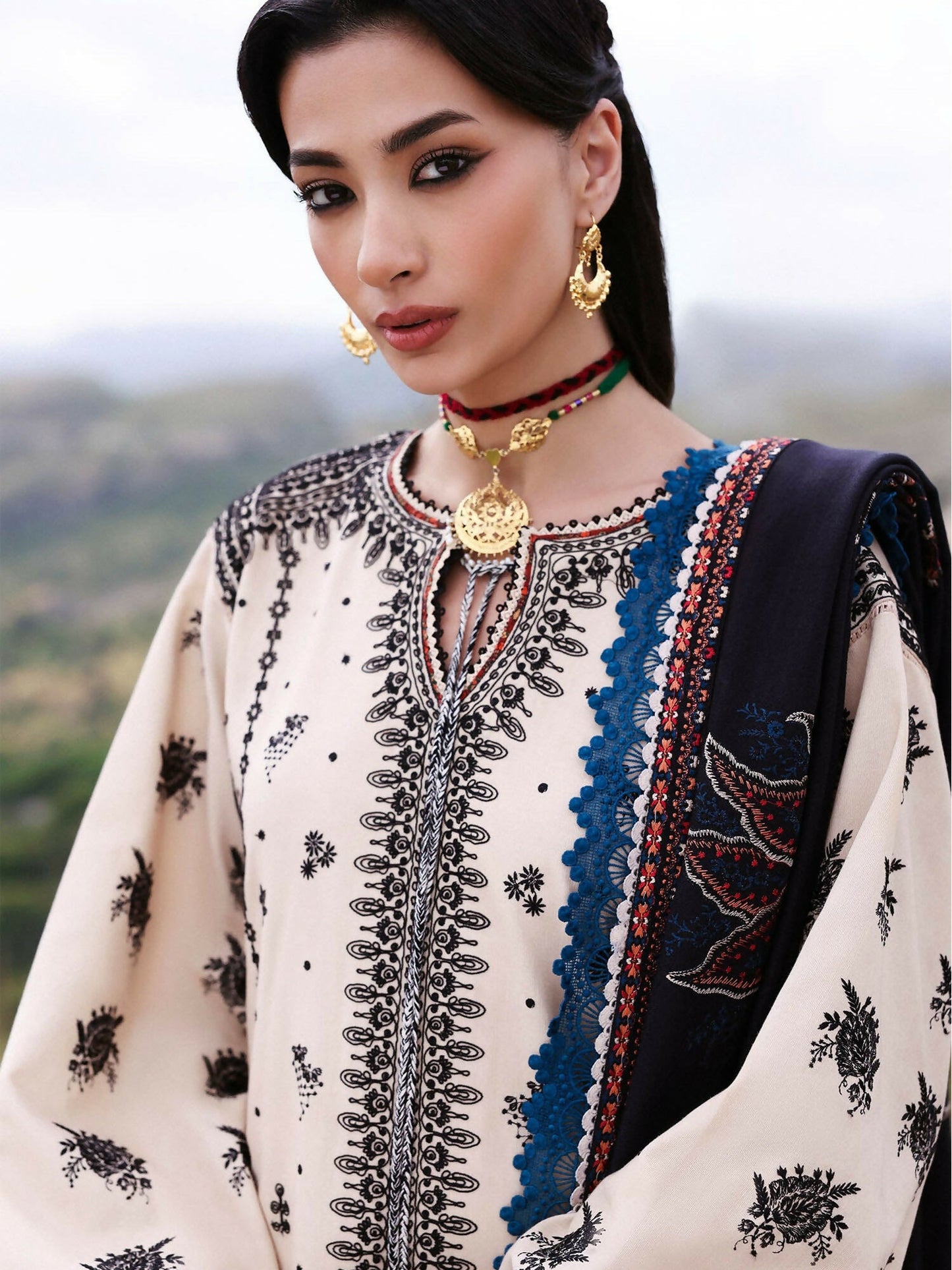 Hussain Rehar Khaddar'25 Embroidered Unstitched 3-Piece Suit-Dhanak