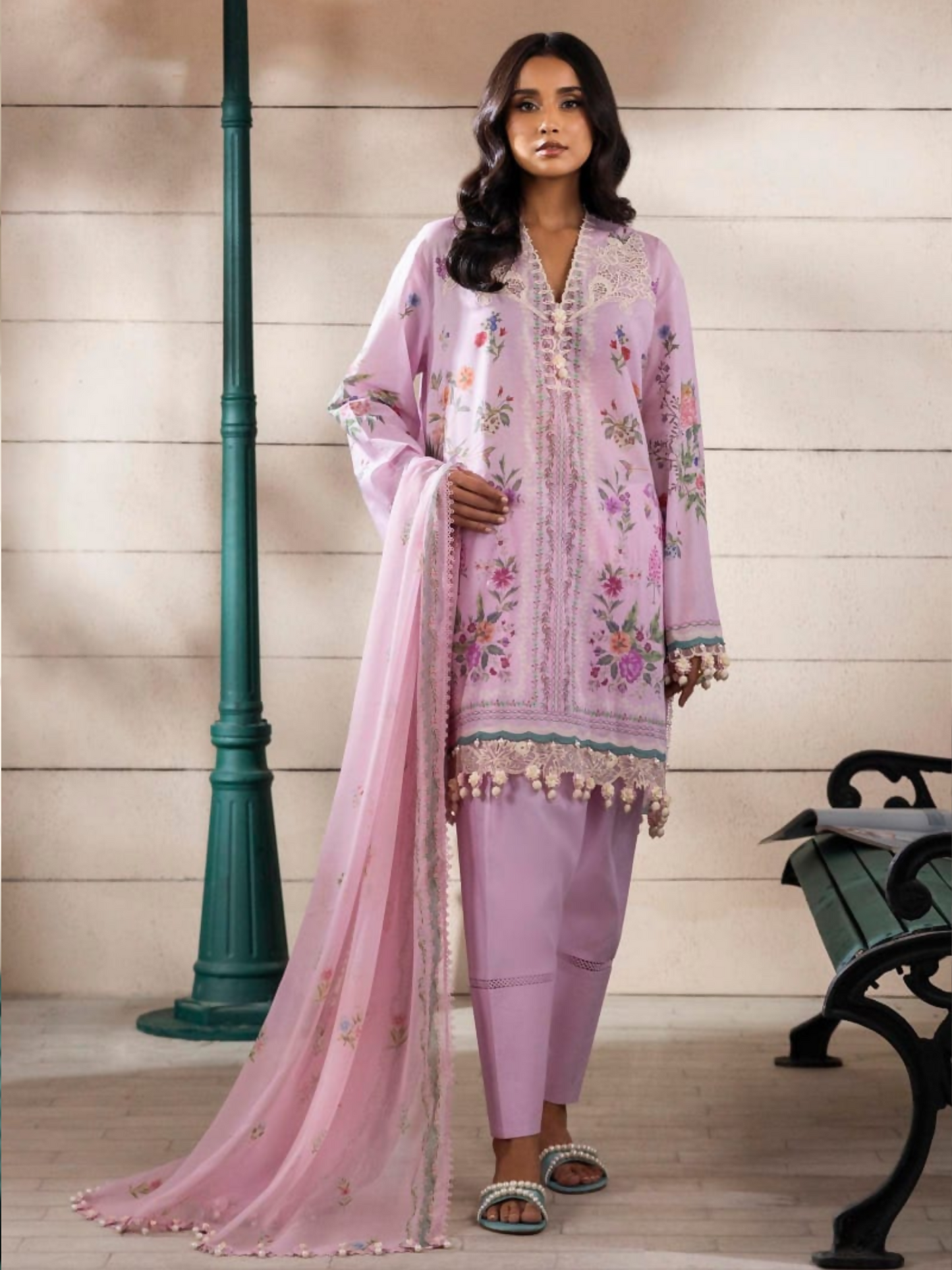 Sana Safinaz Lawn Embroidered Unstitched 3-Piece Suit-M251-028B-3CI
