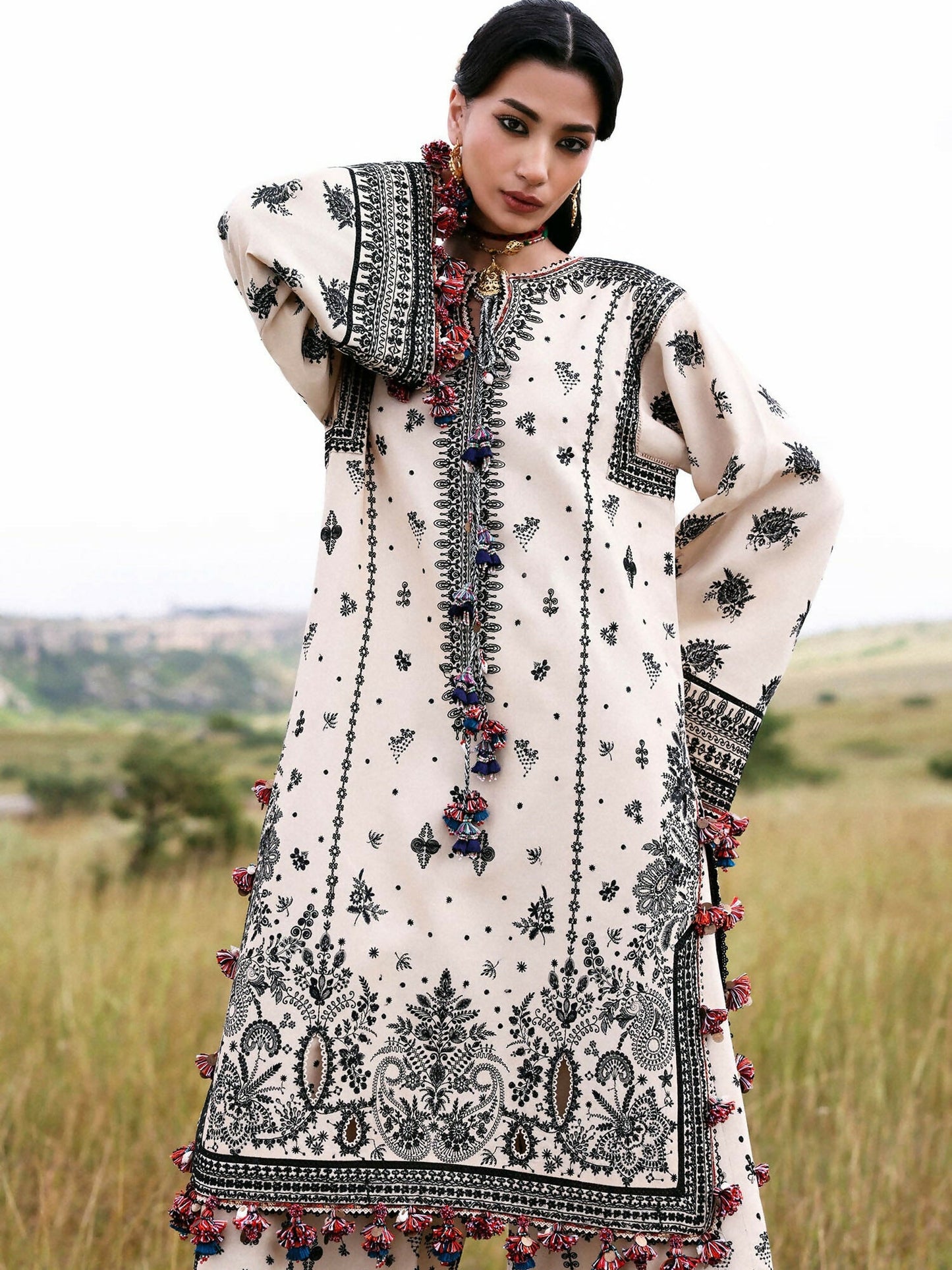 Hussain Rehar Khaddar'25 Embroidered Unstitched 3-Piece Suit-Dhanak