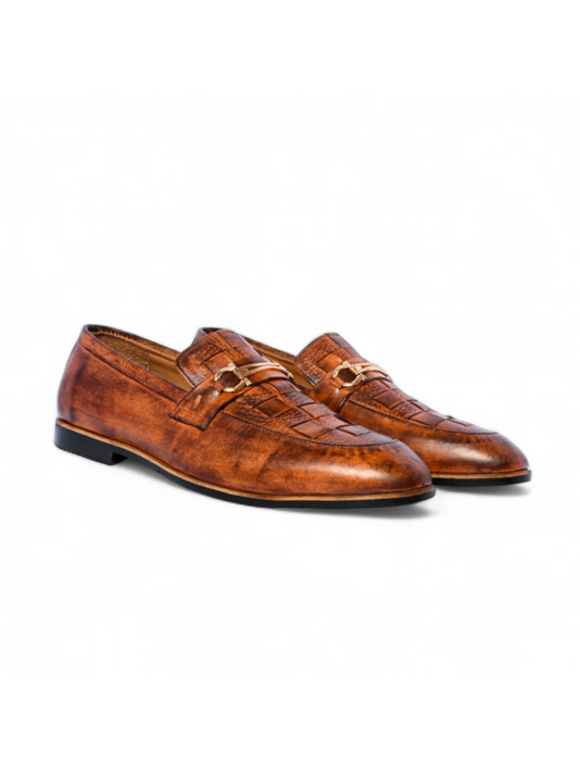 Semi-formal brown cow leather shoes with a polished finish and rubber sole, offering classic style and everyday comfort.