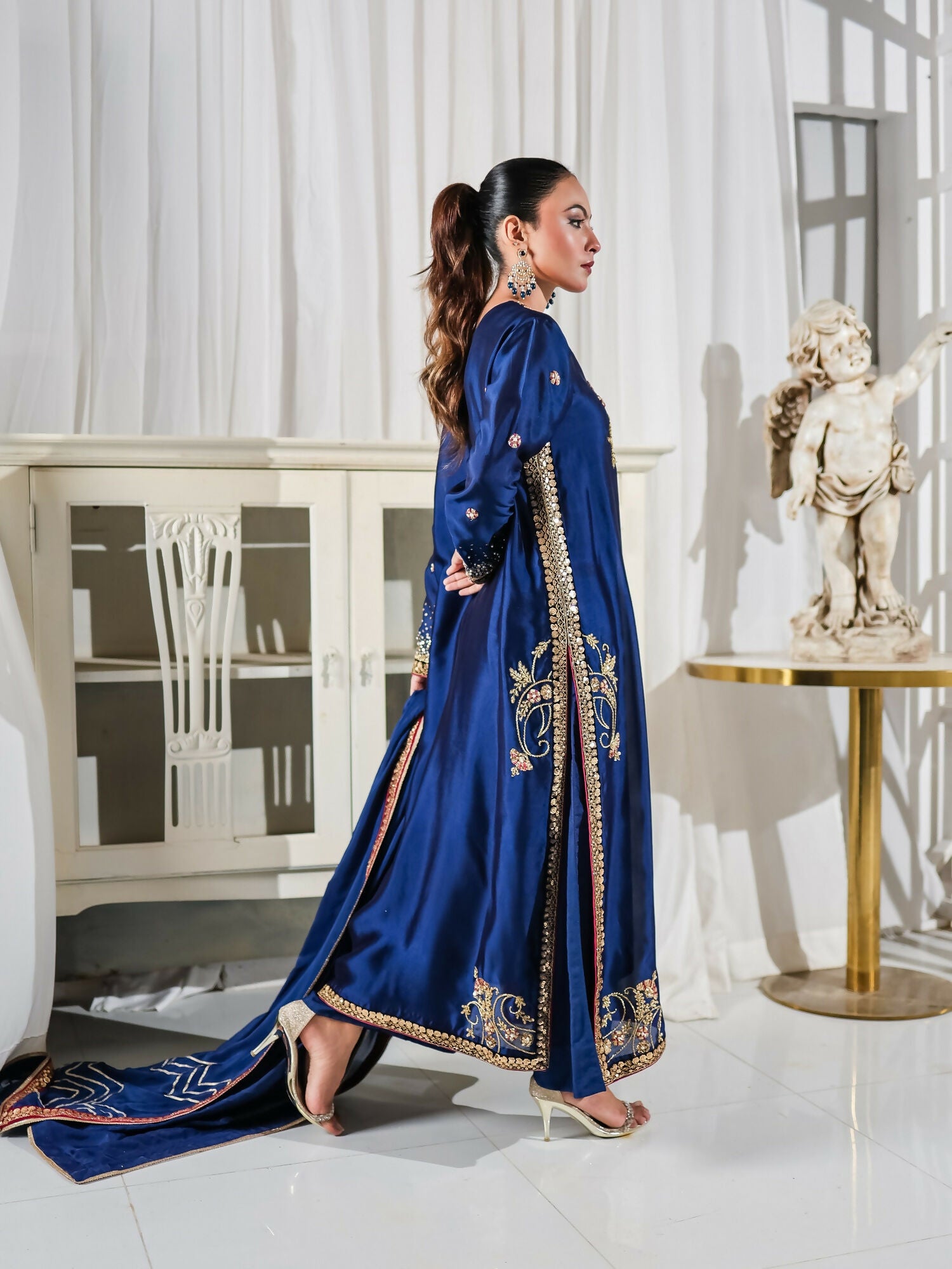 Farooq Hameed Studio Pariza Lux Festive'25 Pure Glass Silk Embroidered Stitched 3-Piece Suit-Fariyn