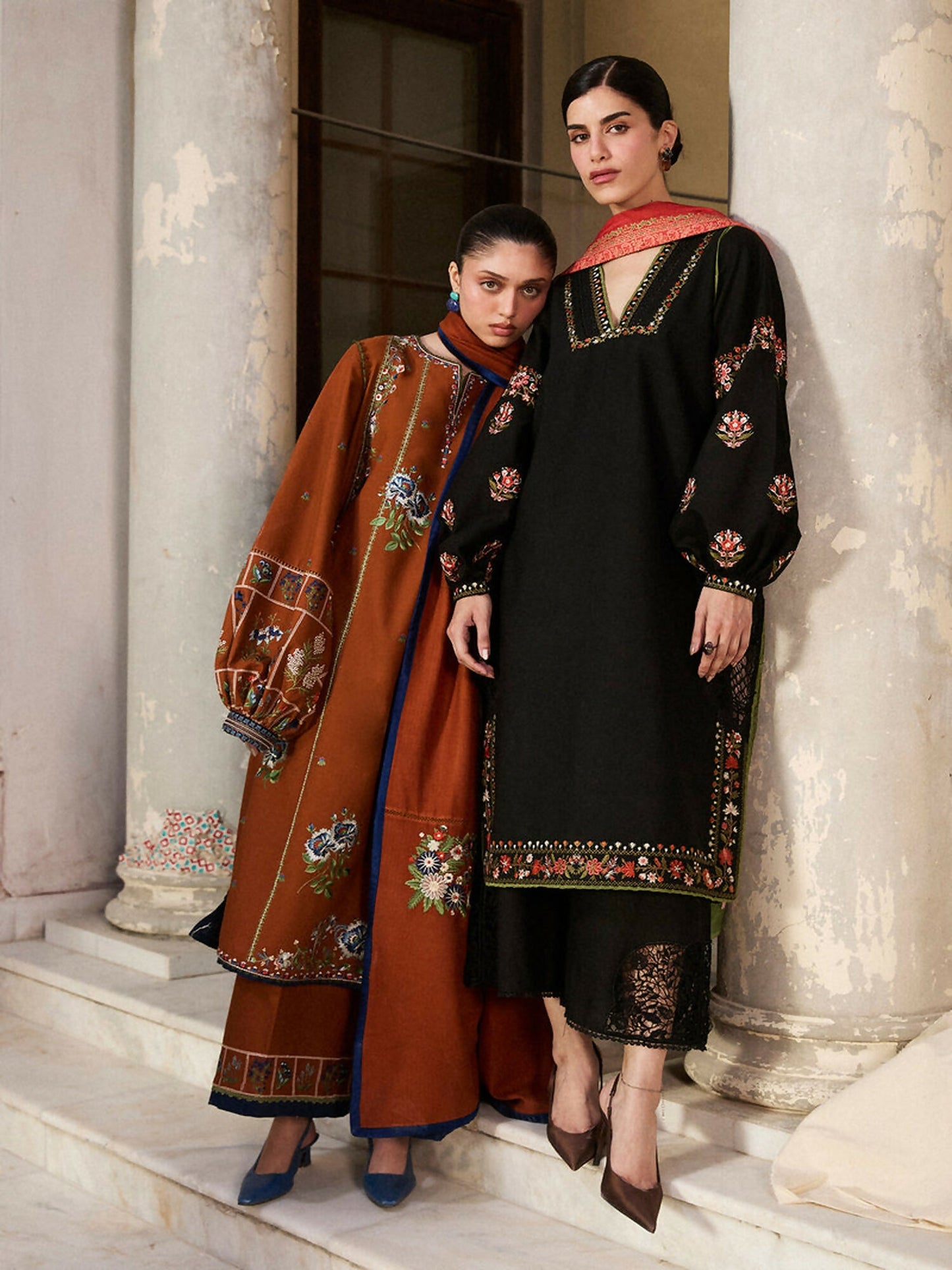 Hussain Rehar Khaddar'25 Embroidered Stitched 3-Piece Suit-Siyah