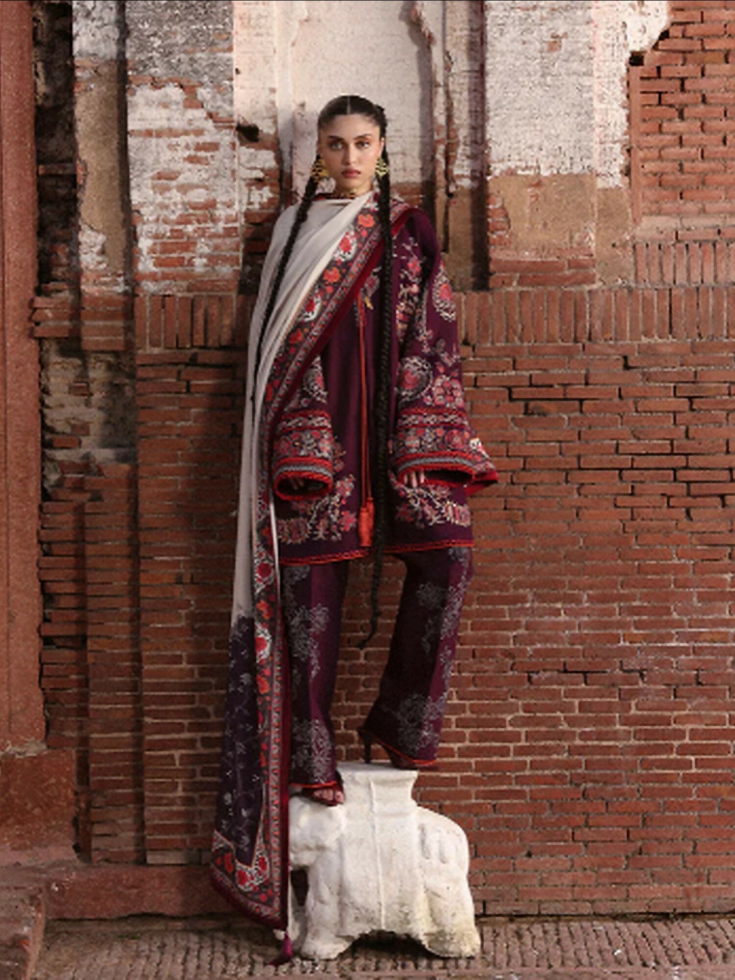 Jugnu By Hussain Rehar Khaddar'25 Embroidered Unstitched 3-Piece Suit-Laleh