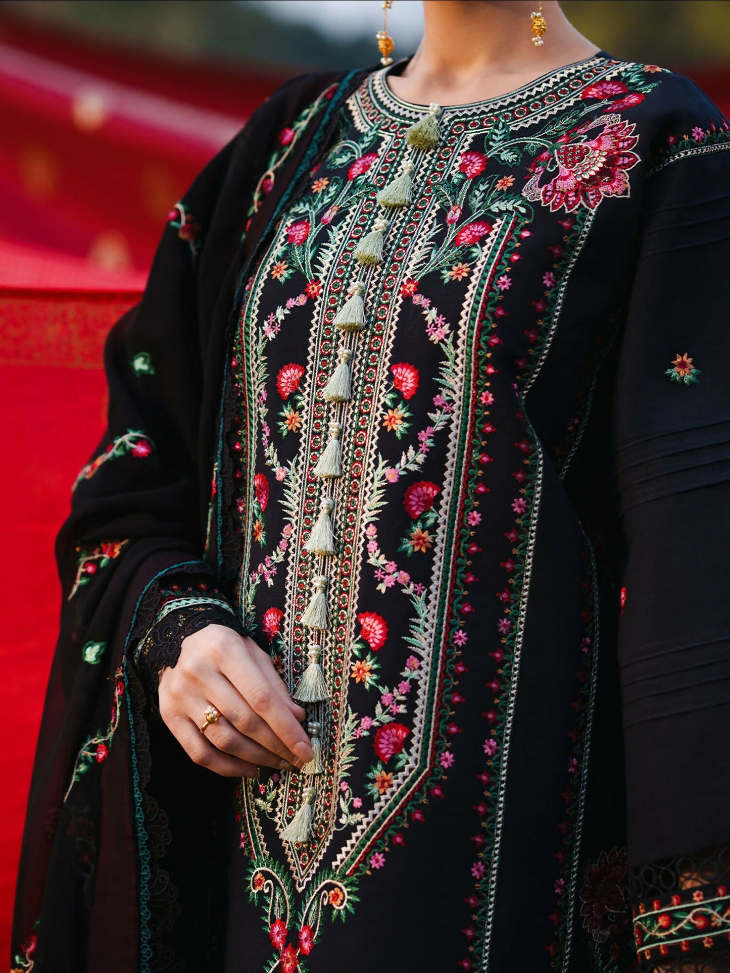 Mahnur Gul Luxury Lawn'26 Embroidered Stitched 3-Piece Suit-G-013
