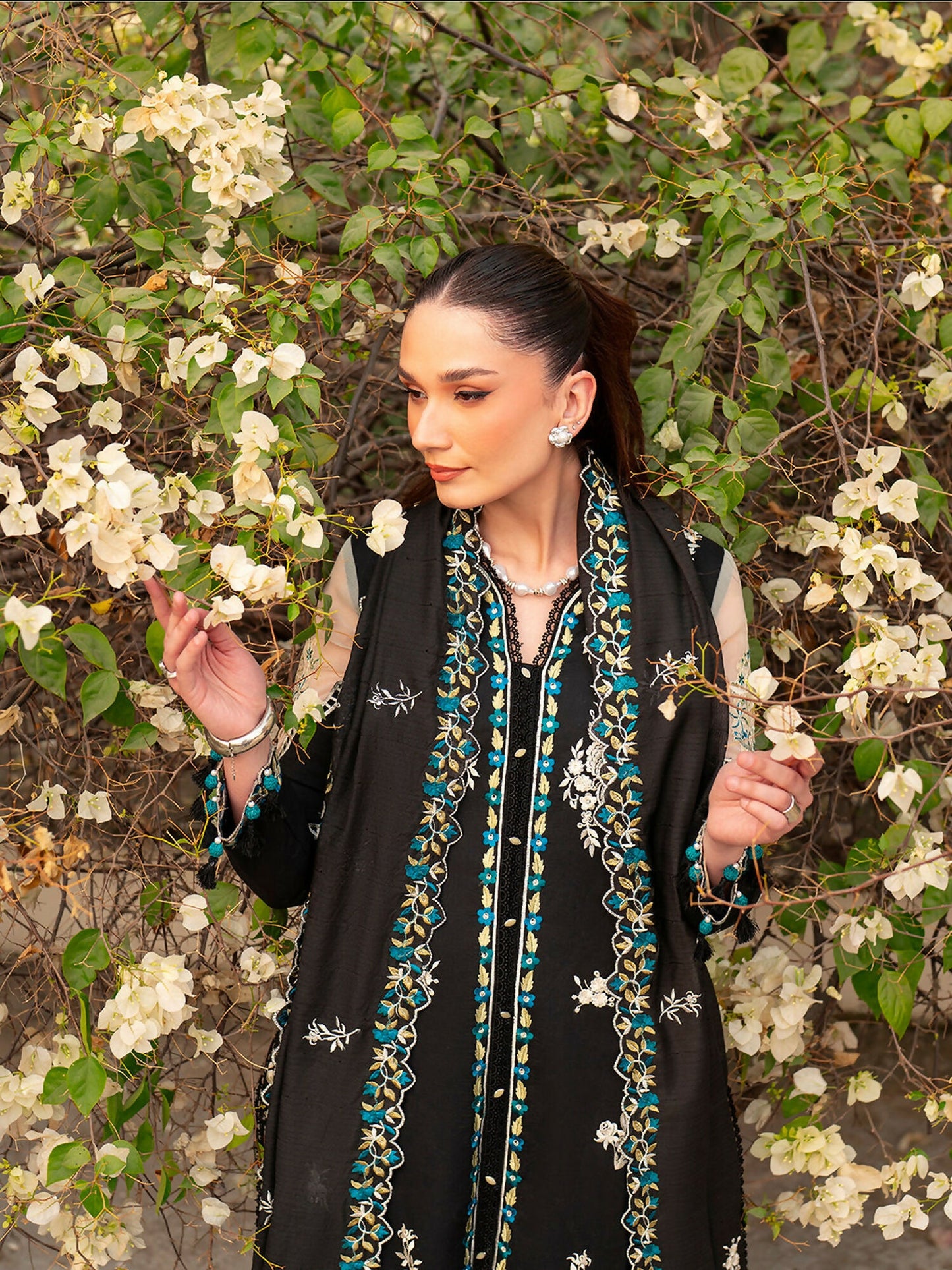 Mahnur Angan Lawn'26 Embroidered Unstitched 3-Piece Suit-AN-011