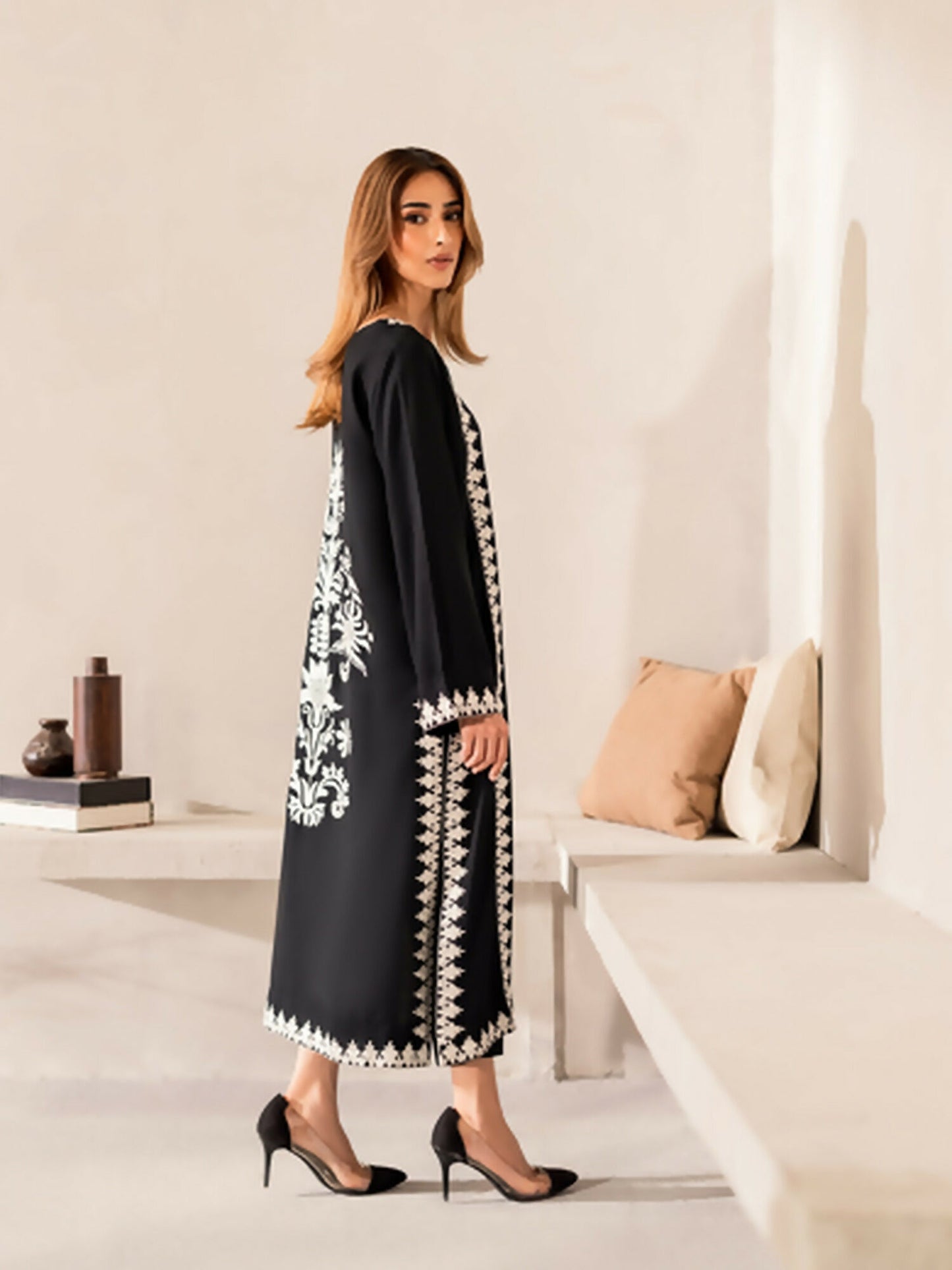 Zeephire Linen Embroidered Stitched 3-Piece Suit-Mira