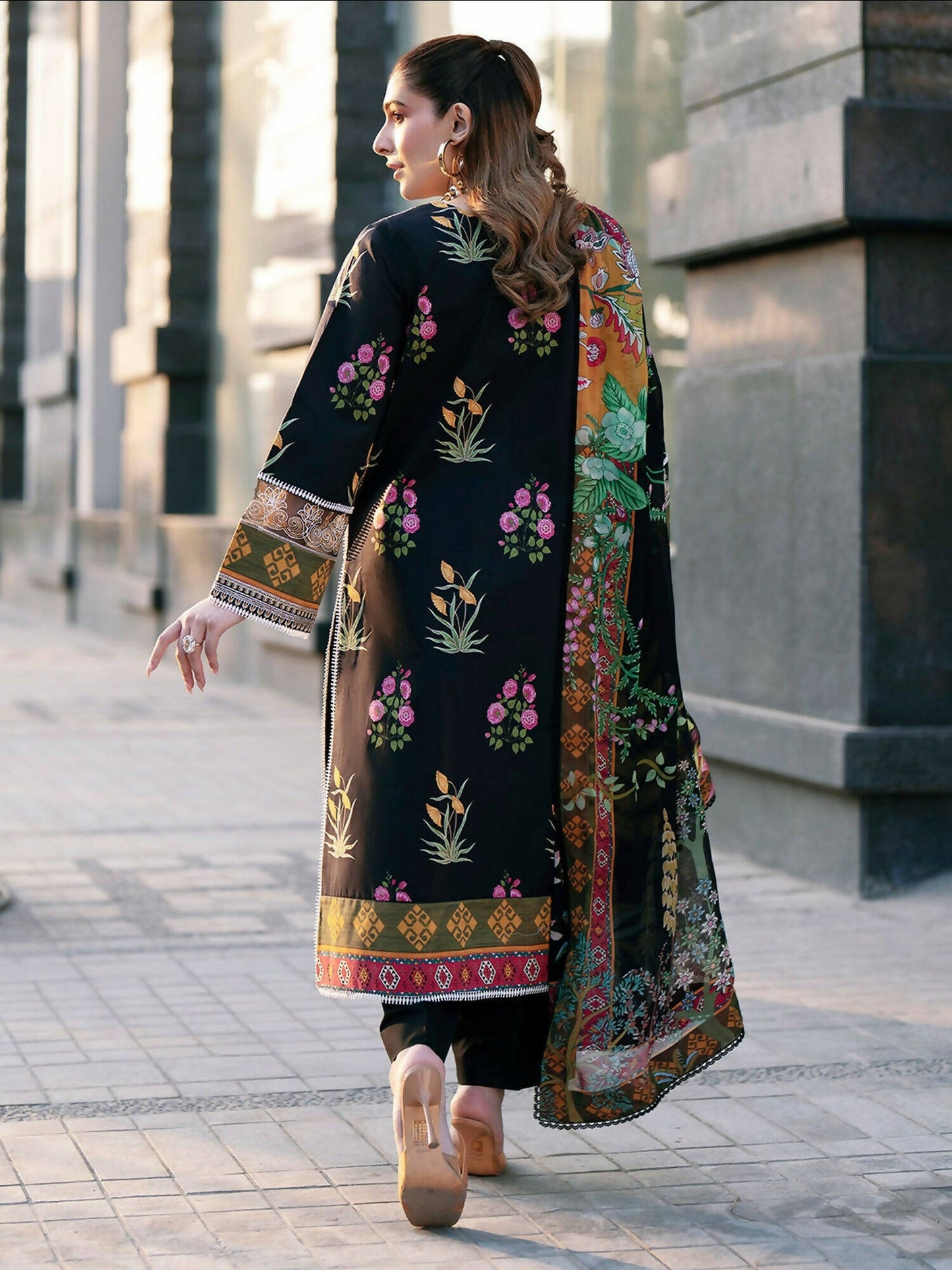 Mahnur Broadway Luxury Lawn'26 Embroidered Stitched 3-Piece Suit-BW-014