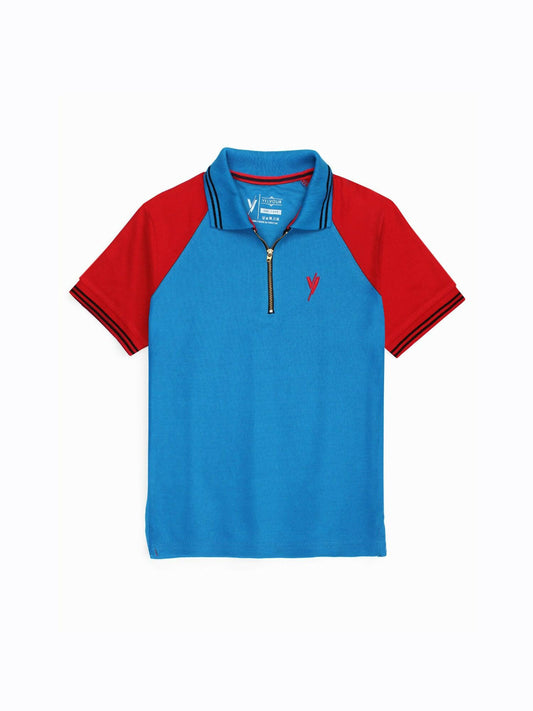 Boys half-sleeve polo shirt in premium piqué fabric with a tipping collar, signature embroidery, and a regular fit – designed for summer comfort and style