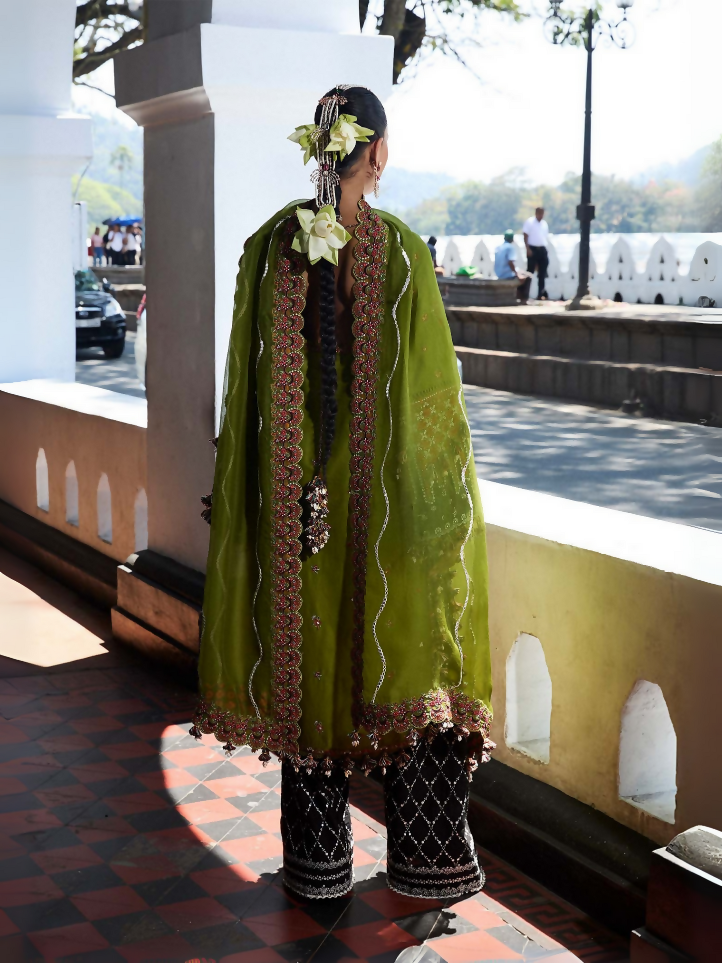 Hussain Rehar Luxury Lawn SS'25 Embroidered Unstitched 3-Piece Suit-Abass