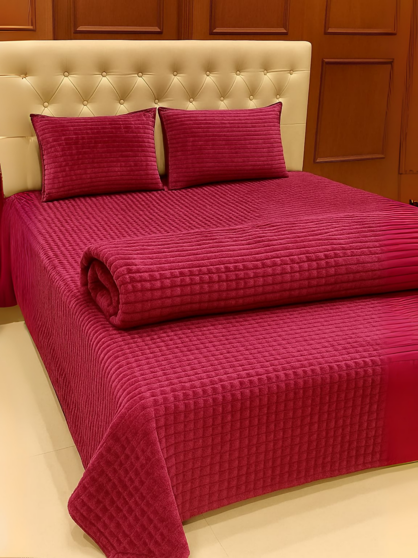 Elegant Bedding Embossed Fleece 4-Piece Luxury Quilt Set