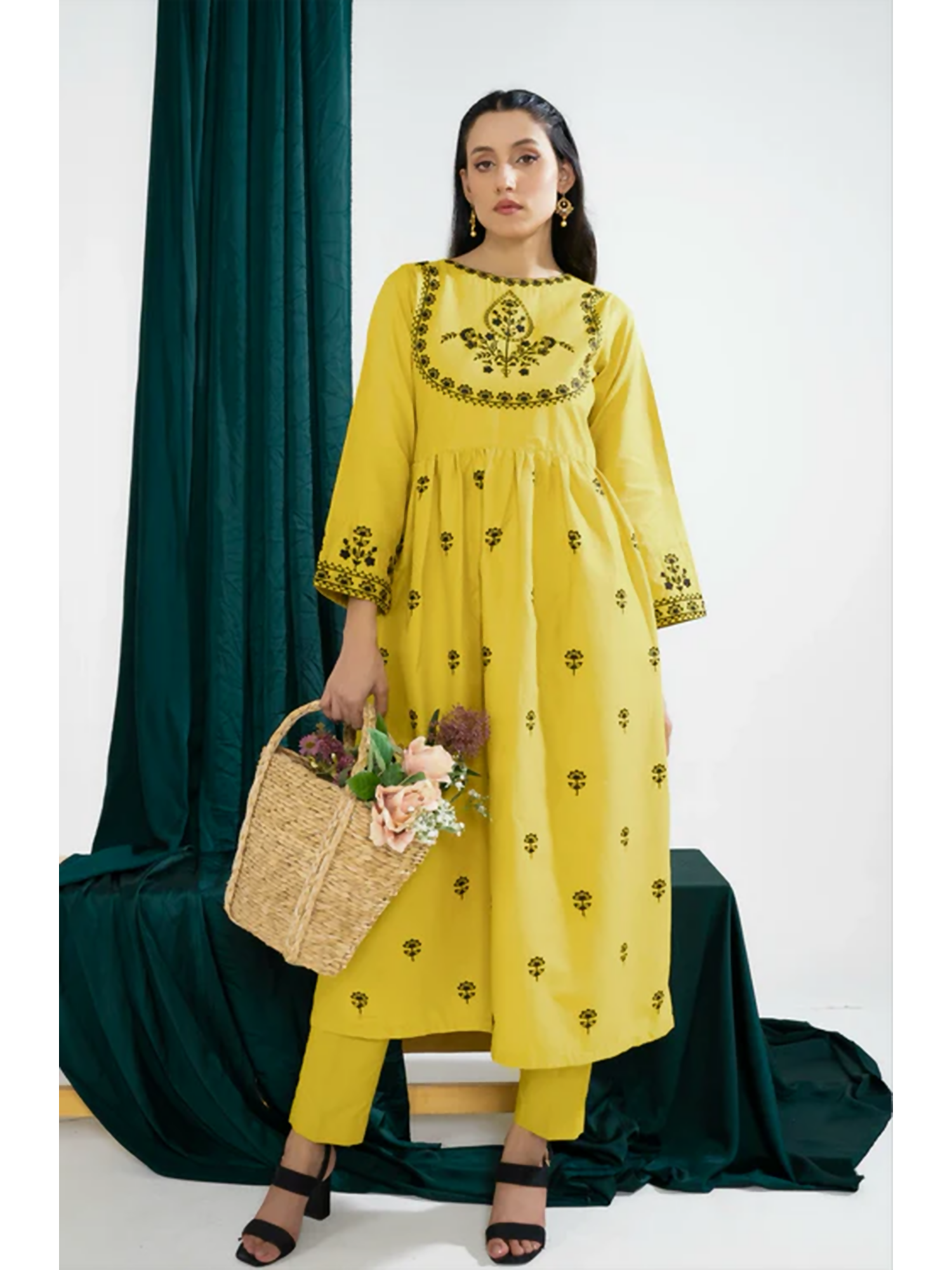 MAK Fashion Lawn Embroidered Stitched 2-Piece Suit-Nargis
