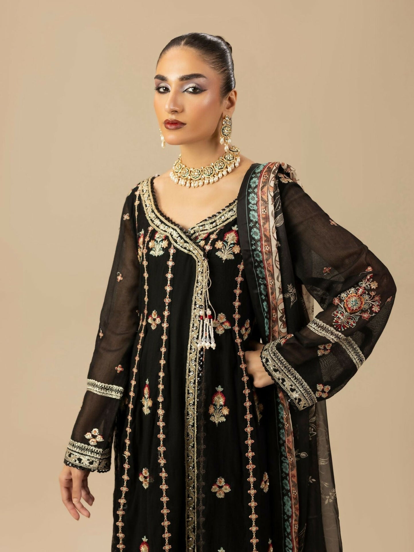 Shurooq Garden Of Dreams Cotton Net Embroidered Stitched 3-Piece Suit-Vittoria