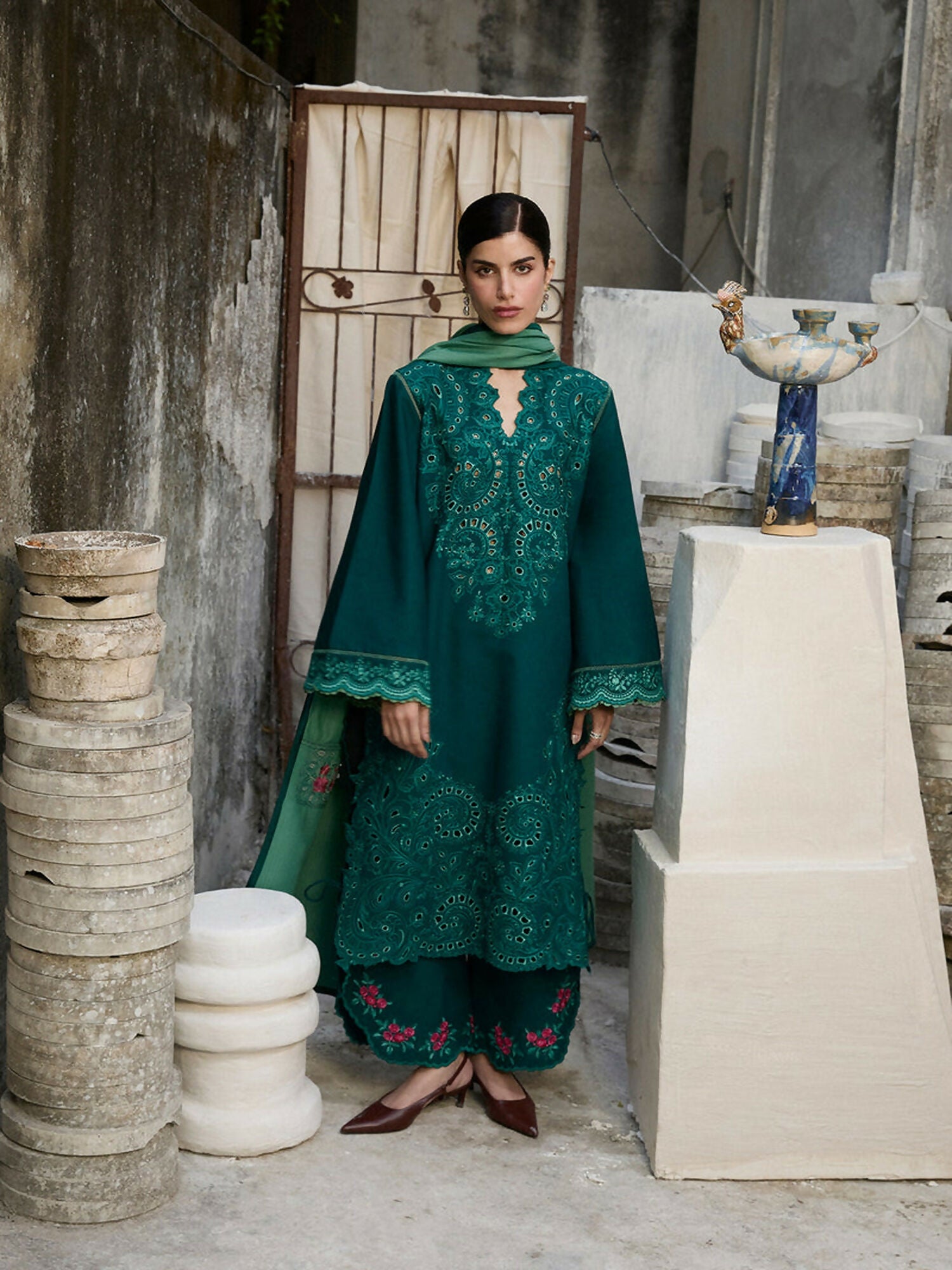 Hussain Rehar Khaddar'25 Embroidered Stitched 3-Piece Suit-Jheel
