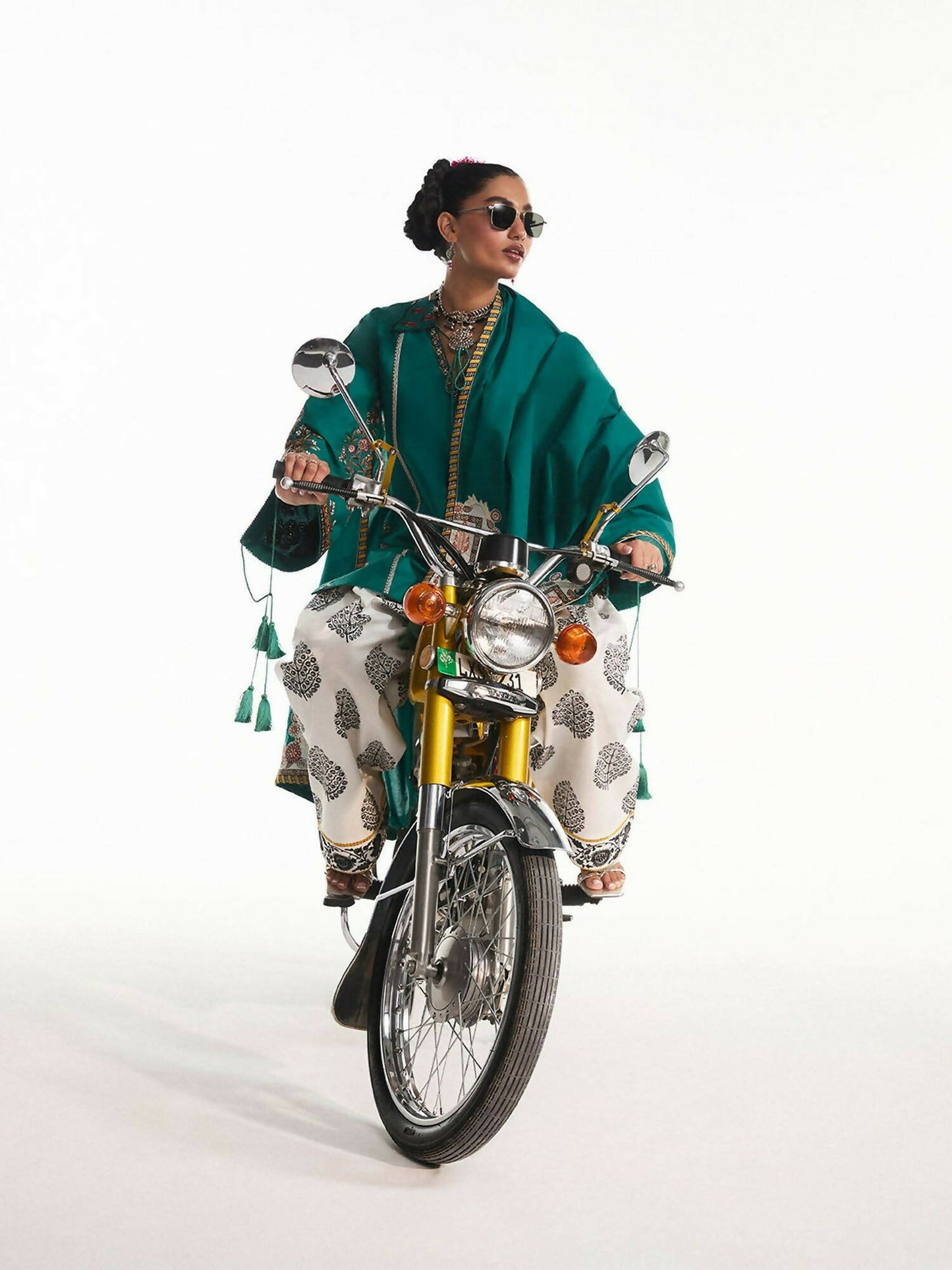 Jugnu by Hussain Rehar Lawn Embroidered Scarf-Thalia