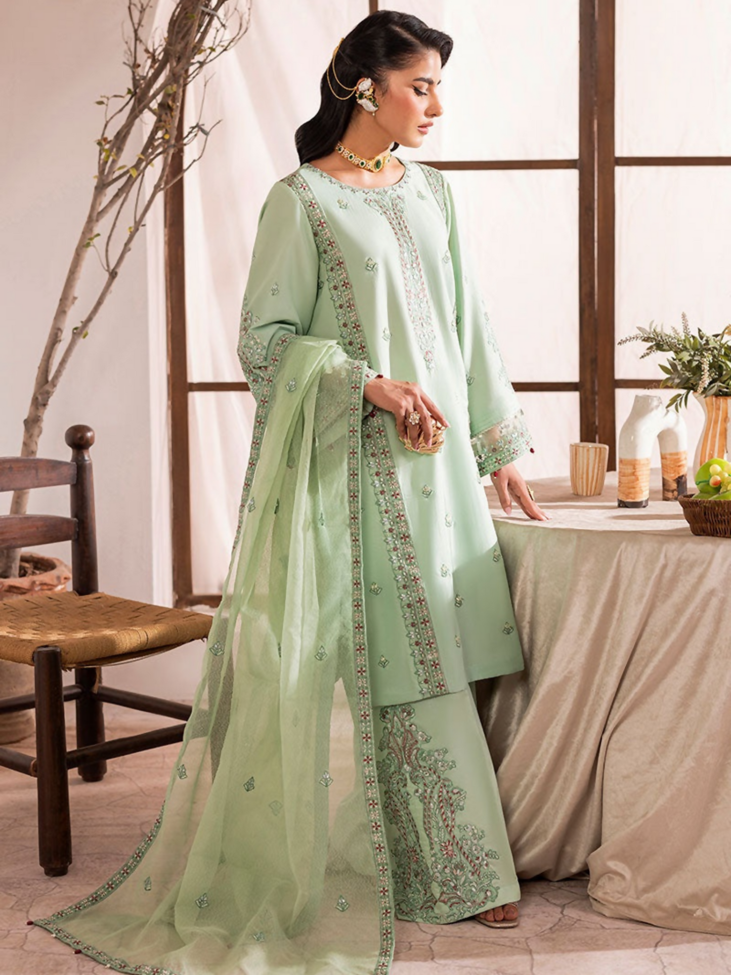 Shurooq L’amore Lawn Embroidered Stitched 3-Piece Suit-Evee