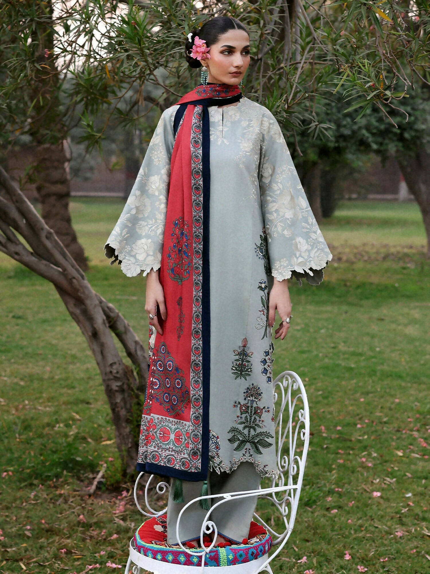 Jugnu By Hussain Rehar Khaddar'25 Embroidered Unstitched 3-Piece Suit-Heran