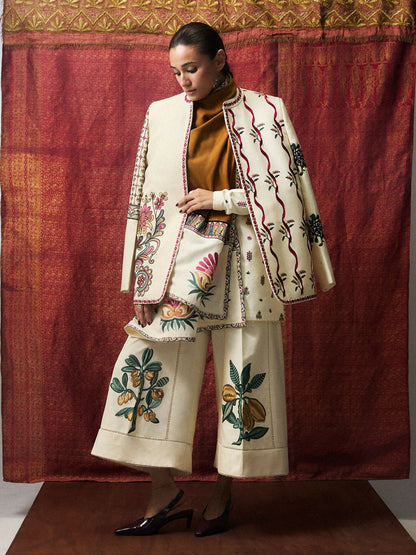 Jugnu by Hussain Rehar Khaddar Pret’26 Wool Embroidered Scarf-Rasa