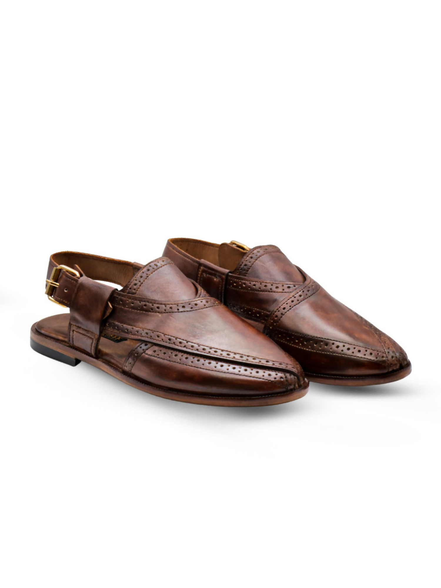 Brown leather sandals with a traditional design and premium finish, combining comfort and classic style for versatile everyday wear.