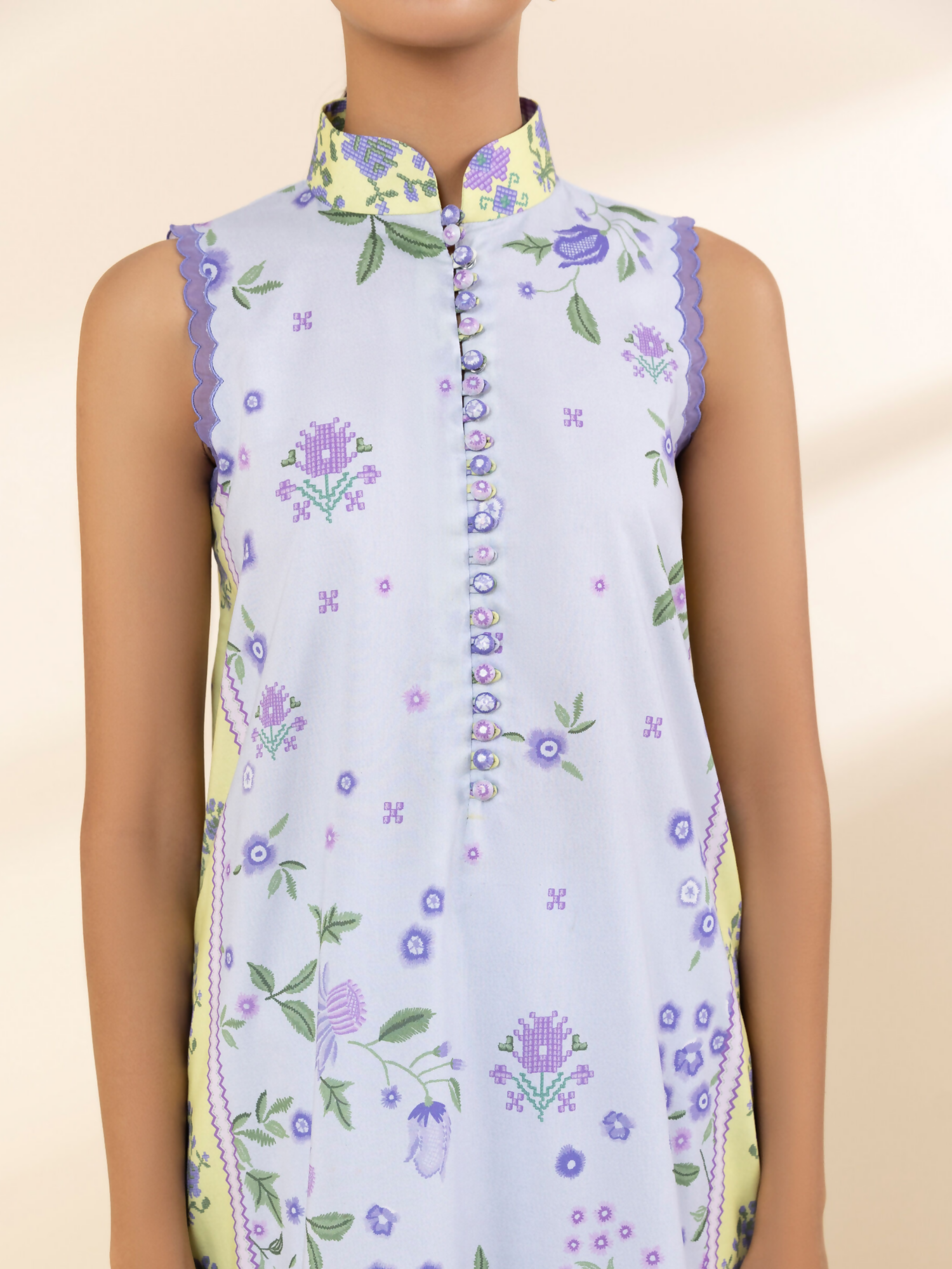 Sapphire Lawn Embroidered Unstitched 2-Piece Suit