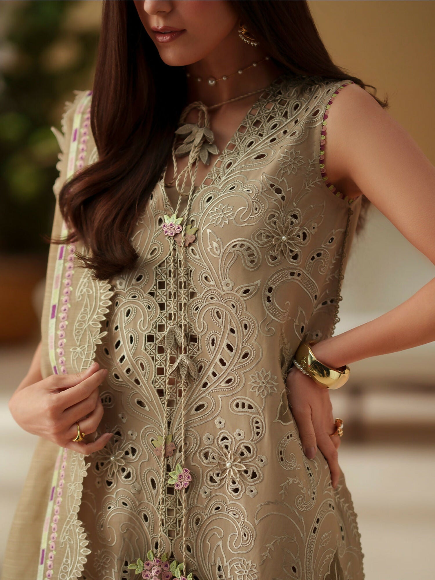 Binilyas Mashriq Luxury Lawn'26 Embroidered Unstitched 3-Piece Suit-D-113-A