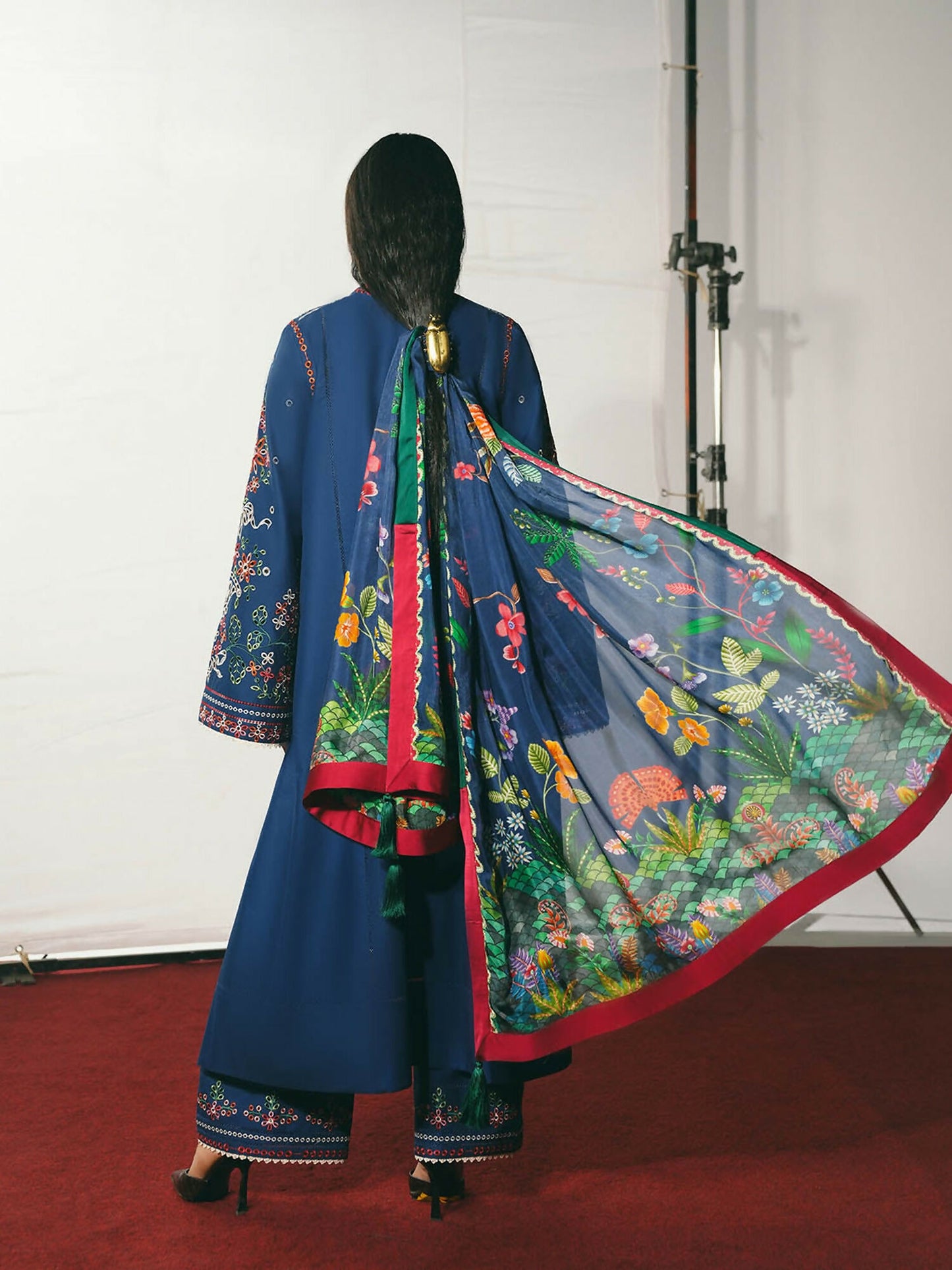 Jugnu by Hussain Rehar The Reserved View SS/Edit I Cotton Embroidered Unstitched 3-Piece Suit-Peroz