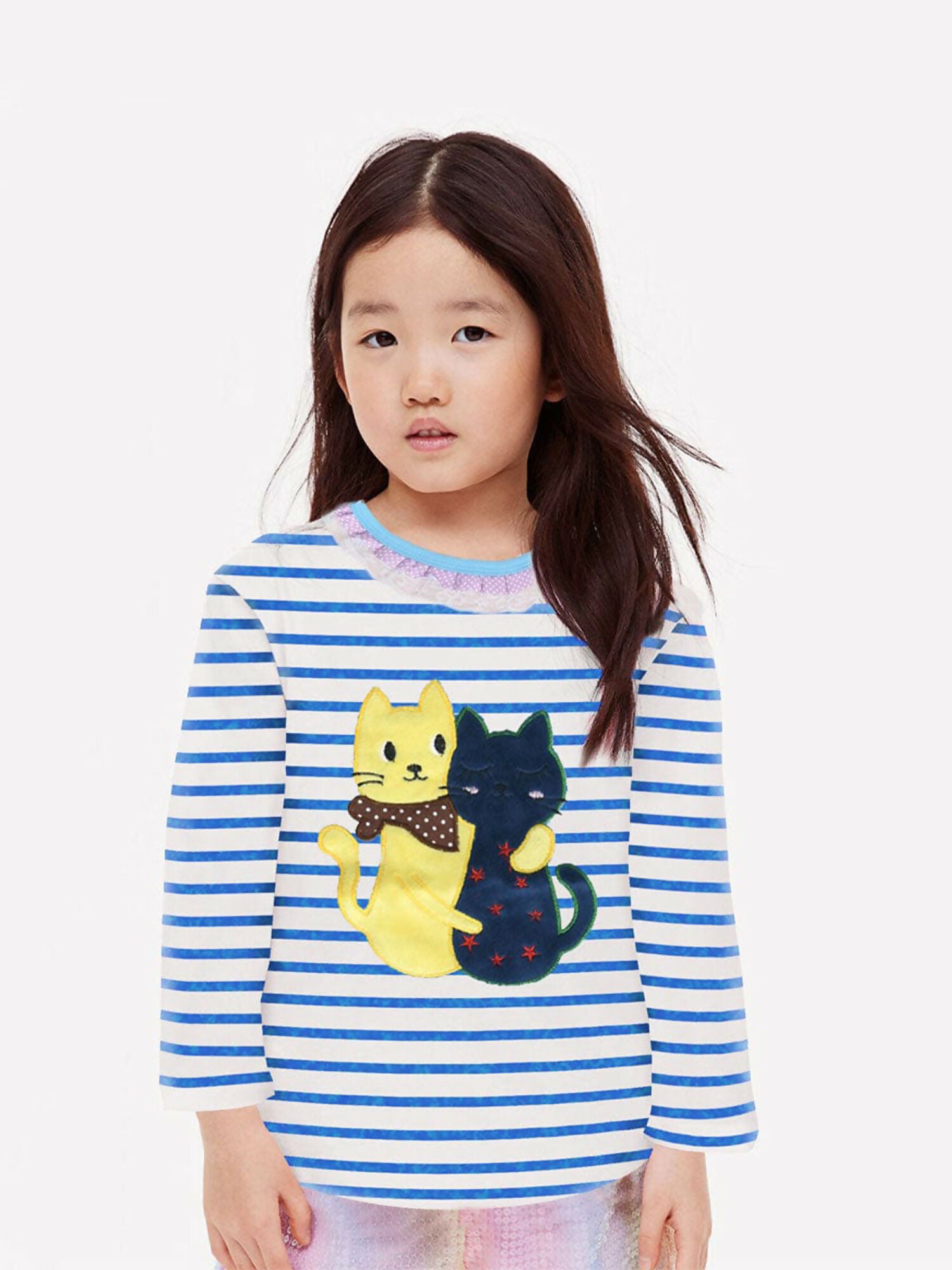 Girls’ cotton tee with frilled striped neckline, long sleeves, and double cat applique on the chest.