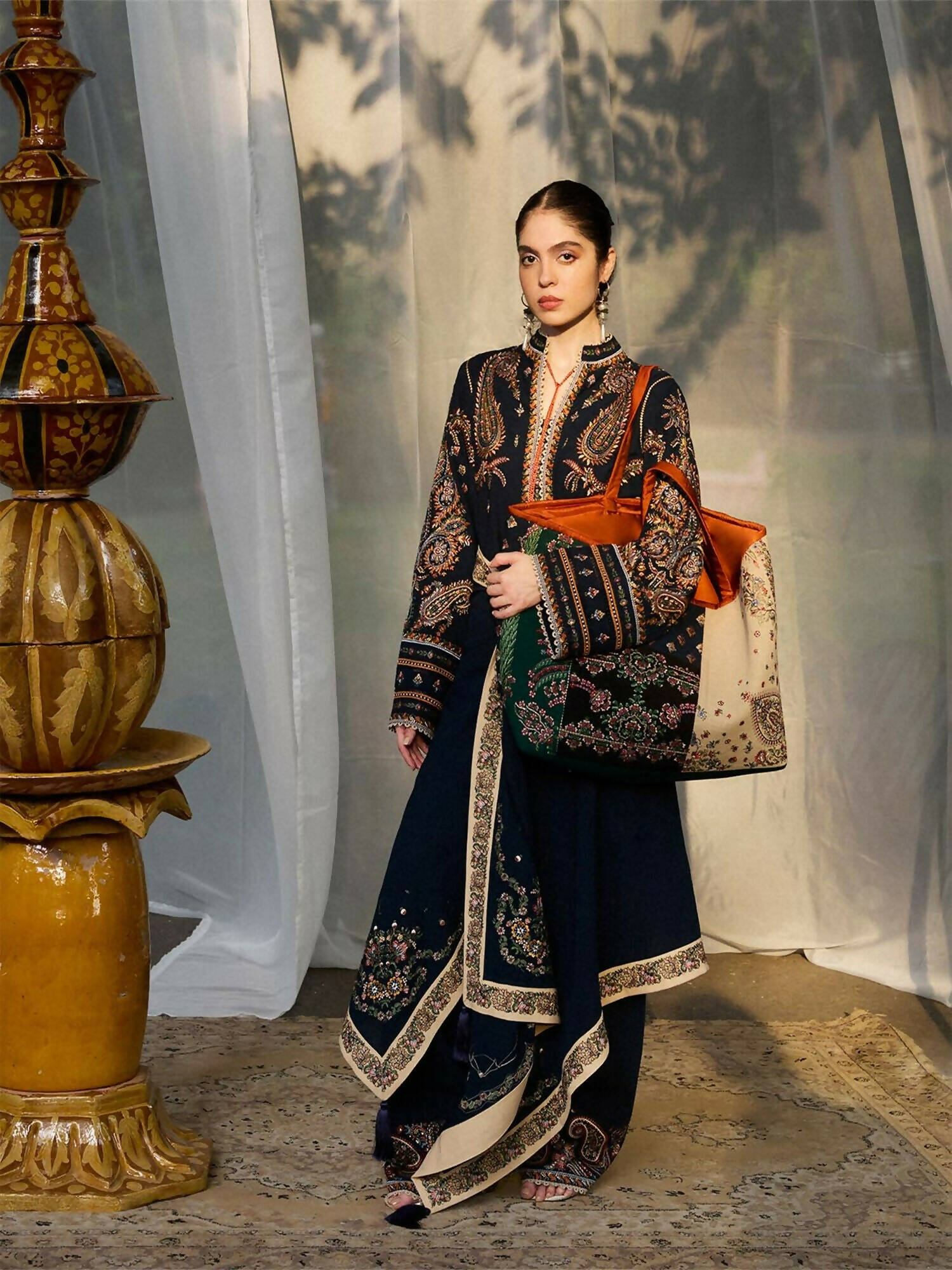 Jugnu By Hussain Rehar AW'25 I Karandi Embroidered Scarf-Bani