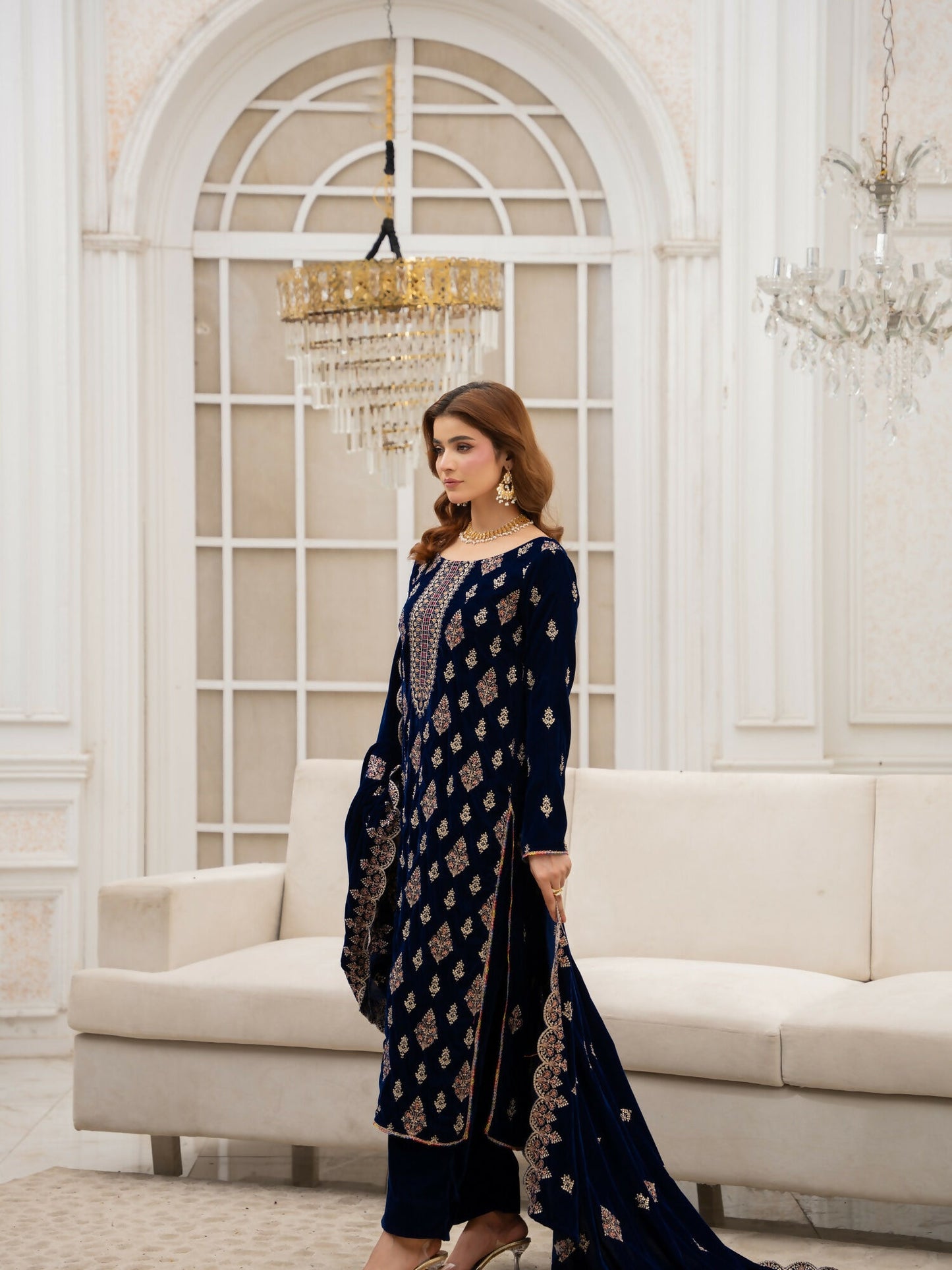 Noori Velvet Embroidered Unstitched 3-Piece Suit