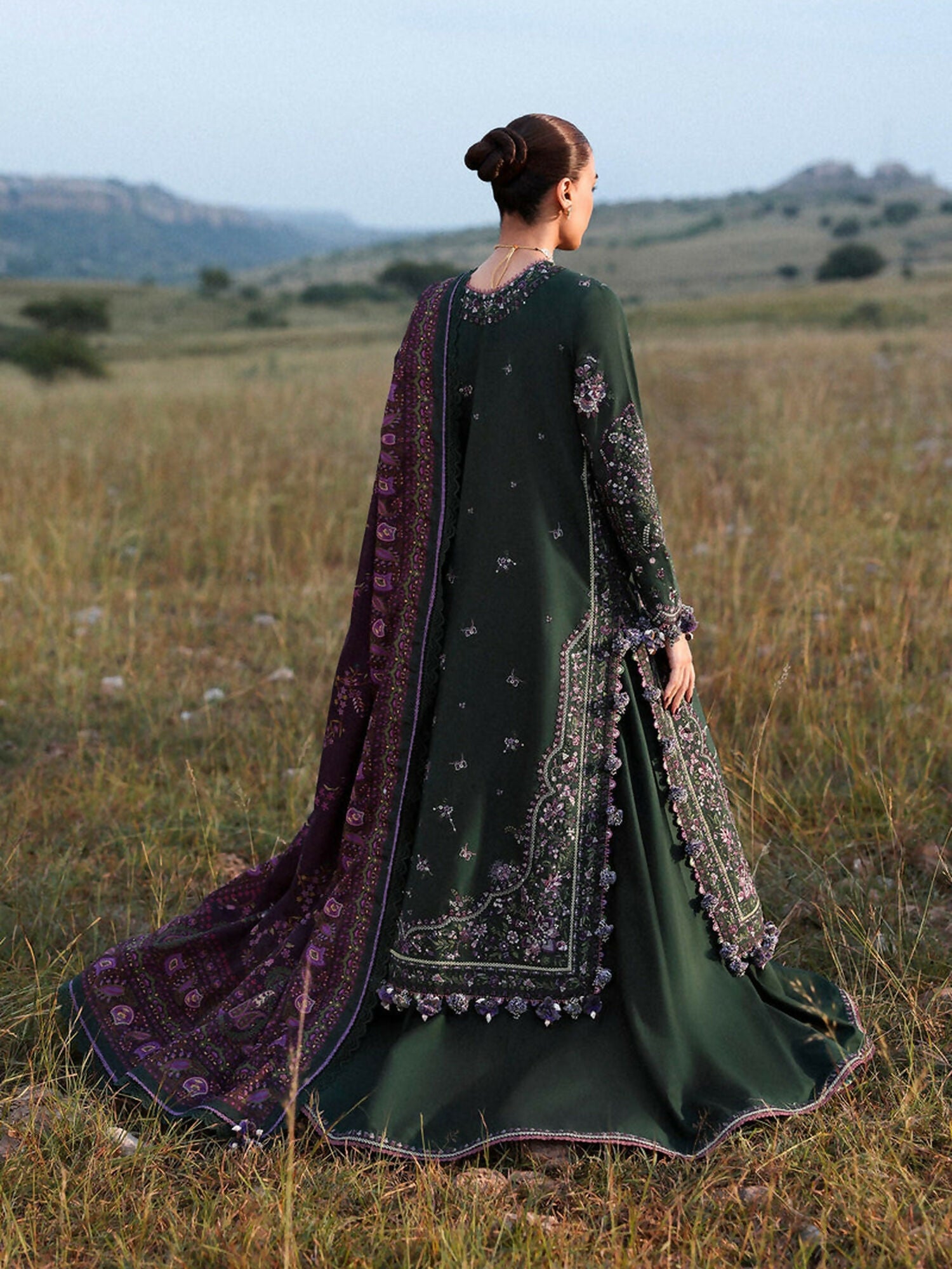 Hussain Rehar Khaddar'25 Embroidered Unstitched 3-Piece Suit-Gulbasi