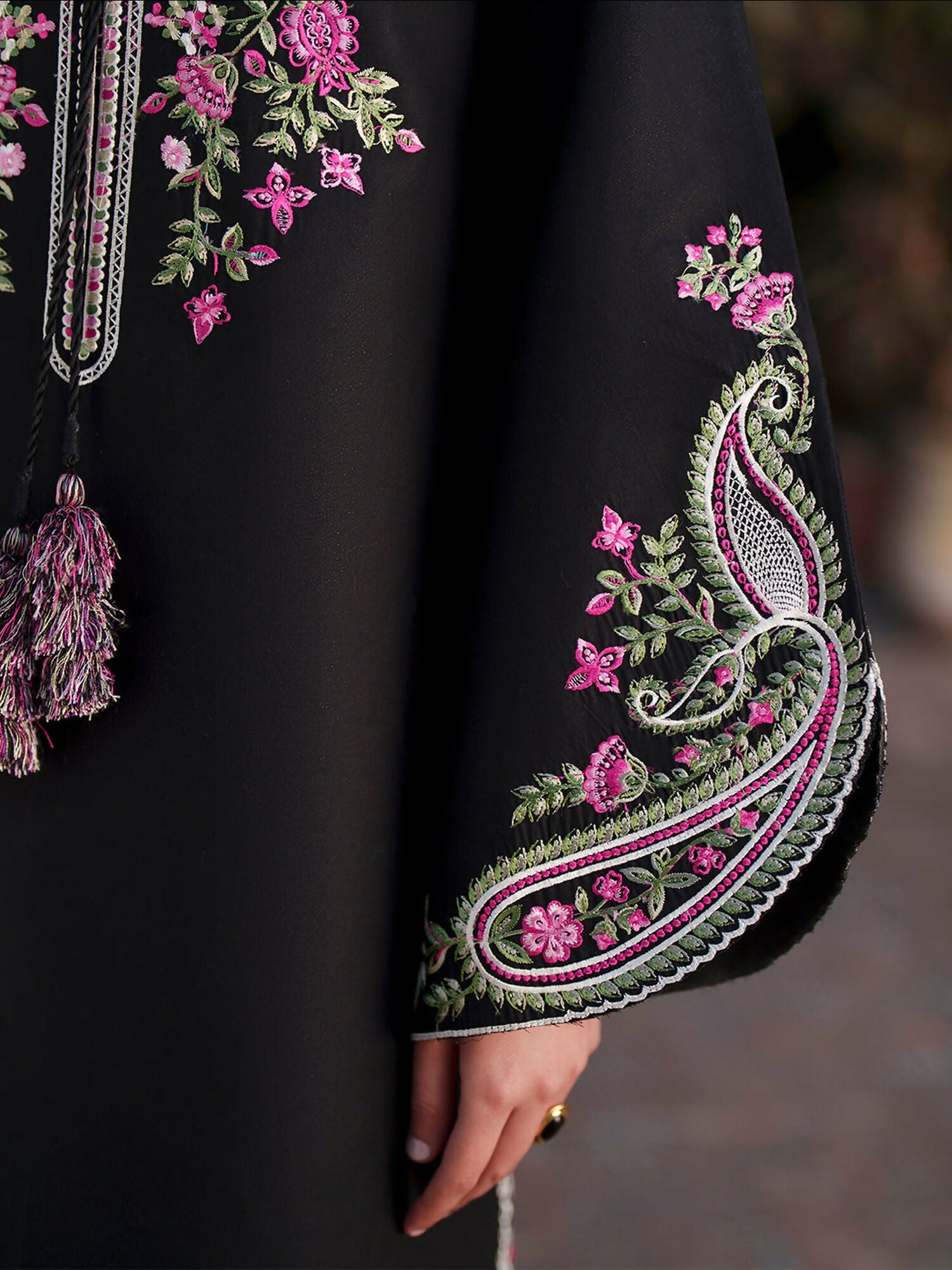 Mahnur Fiona Lawn'26 Embroidered Unstitched 3-Piece Suit-F-09