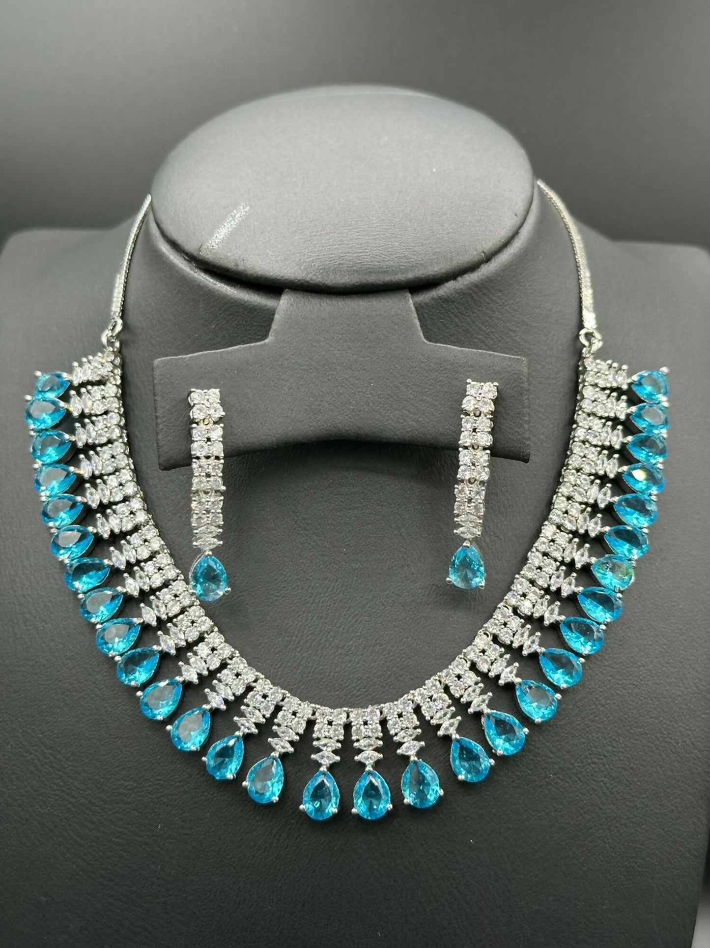 H&A Jewellery One Carat Silver Rhodium Plated Jewellery Set