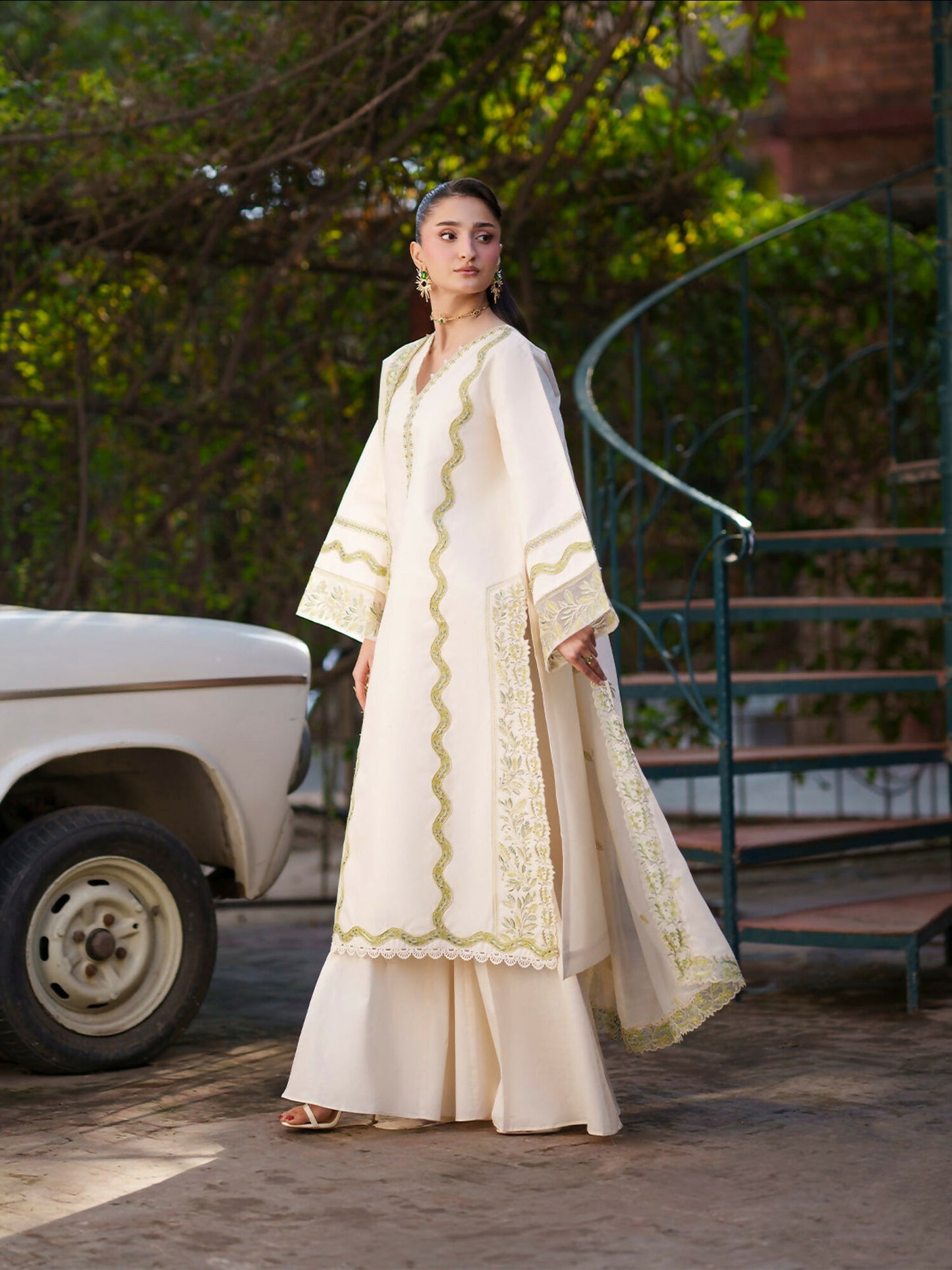 Mahnur Fiona Lawn'26 Embroidered Unstitched 3-Piece Suit-F-03