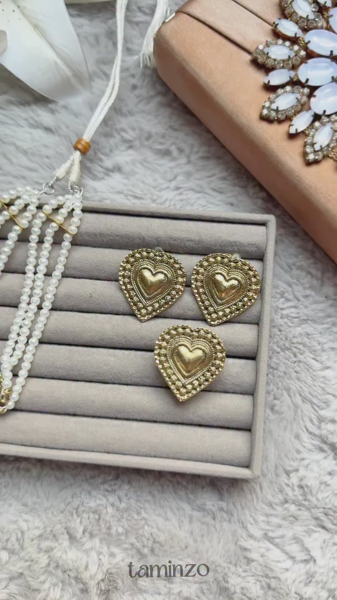 Gold and White-Durwaj's Necklace Set-DW-122