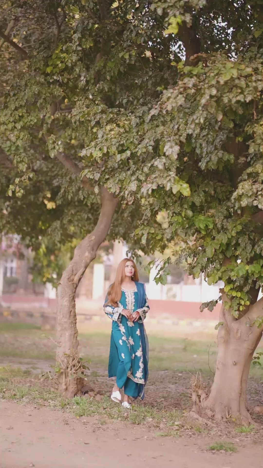 Tawakal Closet Linen Embroidered Stitched 3-Piece Suit-Kaavya