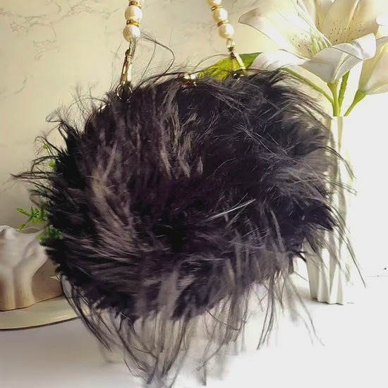 Black Orya's Fur Clutch