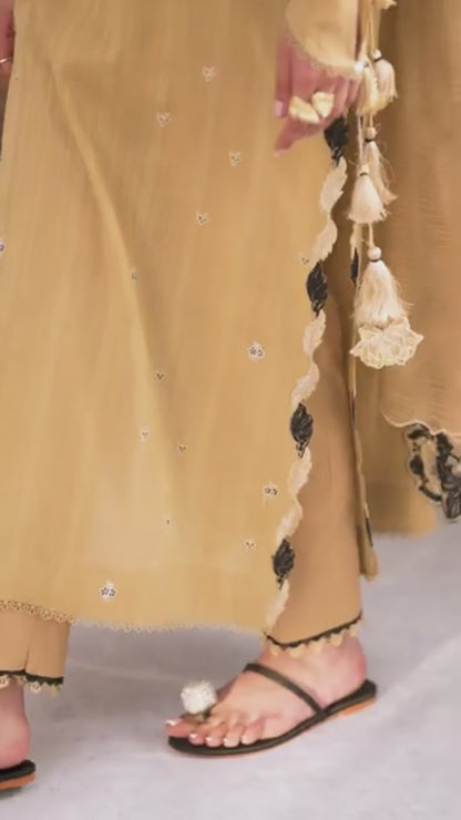 Mahnur Sera Pret'26 Jacquard Lawn Embroidered Unstitched 3-Piece Suit-SP-04