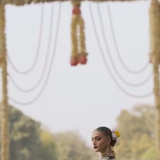 Mahnur Gul Luxury Lawn'26 Embroidered Unstitched 3-Piece Suit-G-010