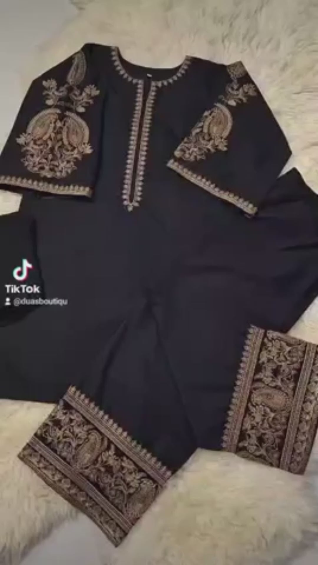 Black-Dua's Boutique Lawn Embroidered Stitched 3-Piece Suit-Ayra Noir