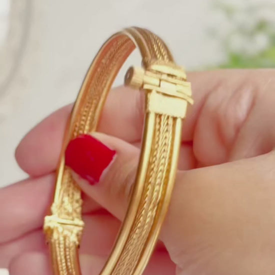 H&A Jewellery Gold Polished Openable Bangle
