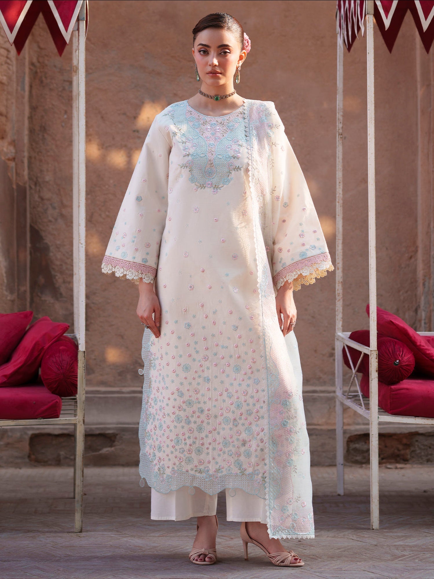 Off-white Mahnur  Nilofer Luxury Lawn'26 Embroidered Unstitched 3-Piece Suit-NL-02