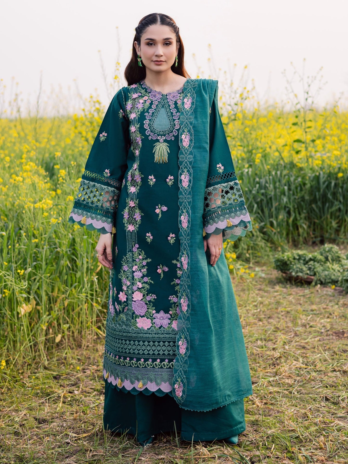 Bottle Green Parishay Dil e Raqsam Lawn'26 Embroidered Unstitched 3-Piece Suit-DQ-11